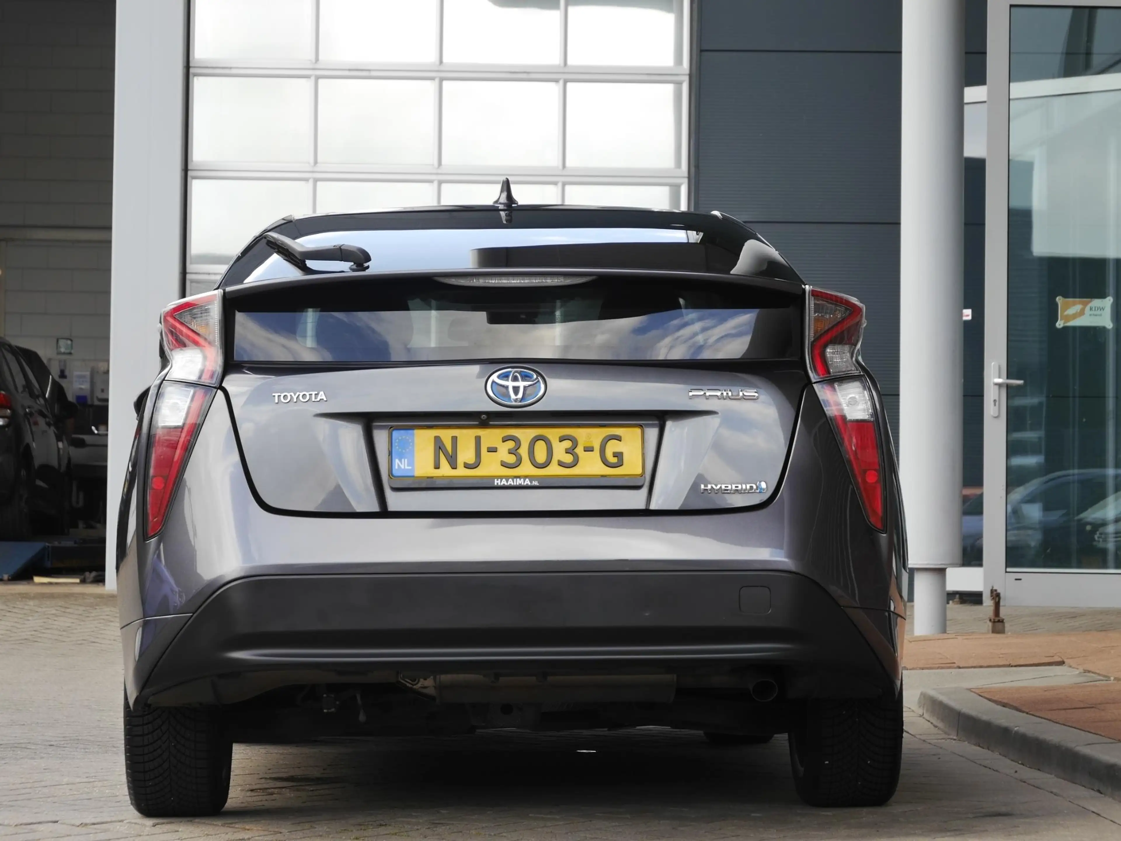 Toyota Prius 1.8 First Edition | Automaat| Head up display | St — photo 4