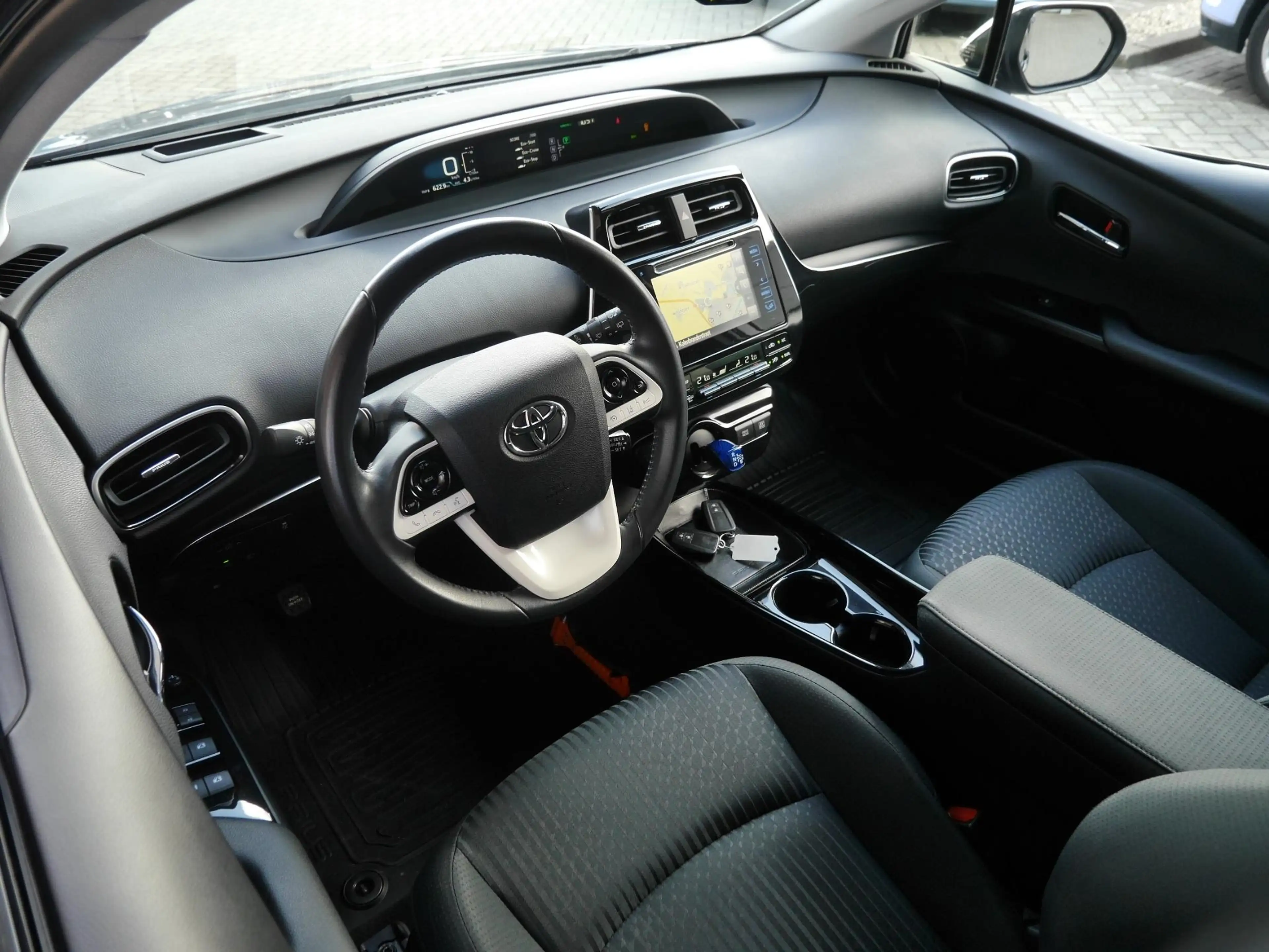 Toyota Prius 1.8 First Edition | Automaat| Head up display | St — photo 9
