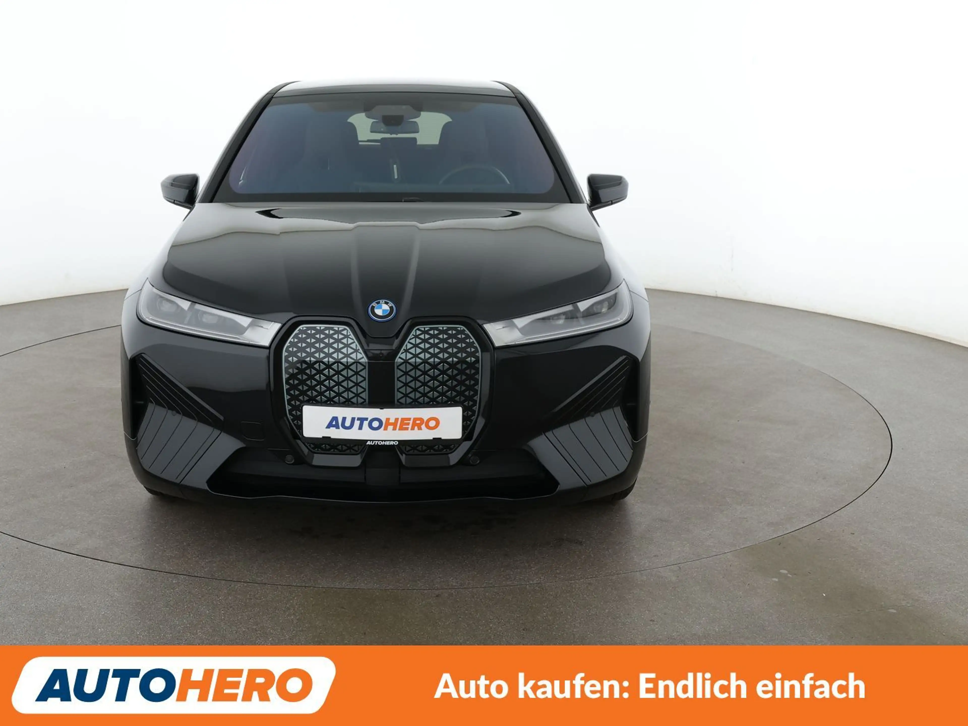 BMW iX iX 40 xDrive *NAV*HUD*ACC*360CAM*PDC*SHZ*ALU*KLIMA — photo 9