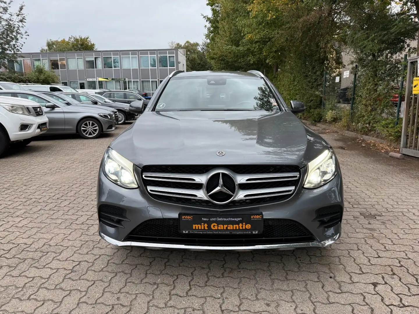 Mercedes-Benz GLC 350 3,0 d 4Matic *AMG-Line* R.Kamera Navi Grau - 2