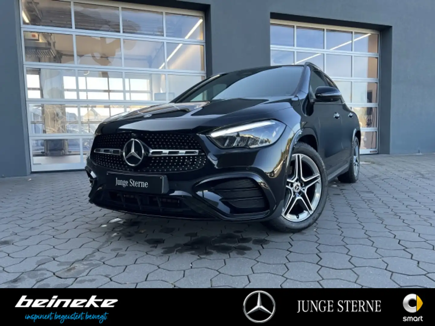 Mercedes-Benz GLA 200 GLA 200 AMG Night LED AHK PanoDach Distro. 360° Schwarz - 2