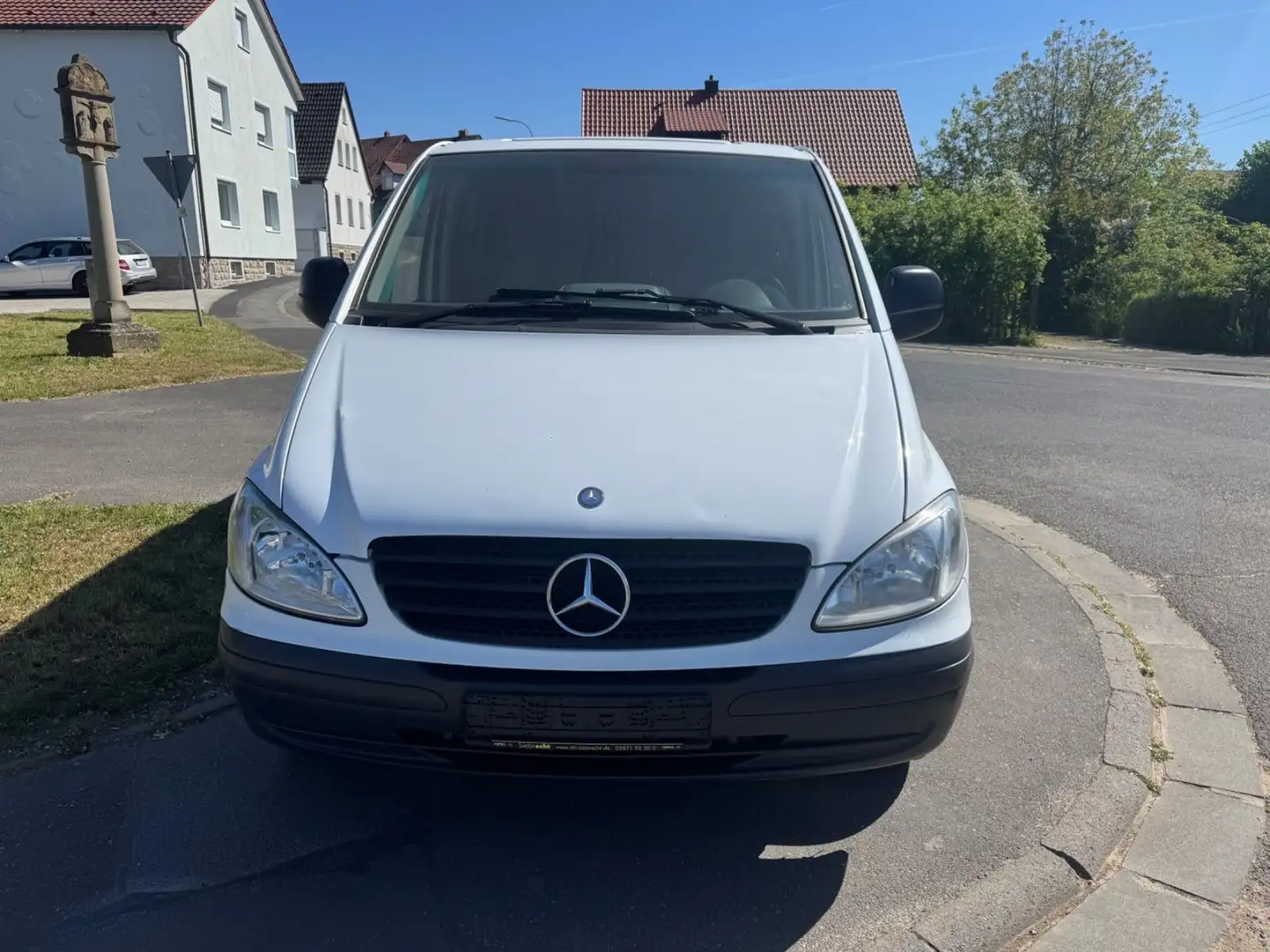 Mercedes-Benz Vito Mixto 111 CDI LANG TÜV NEU White - 2