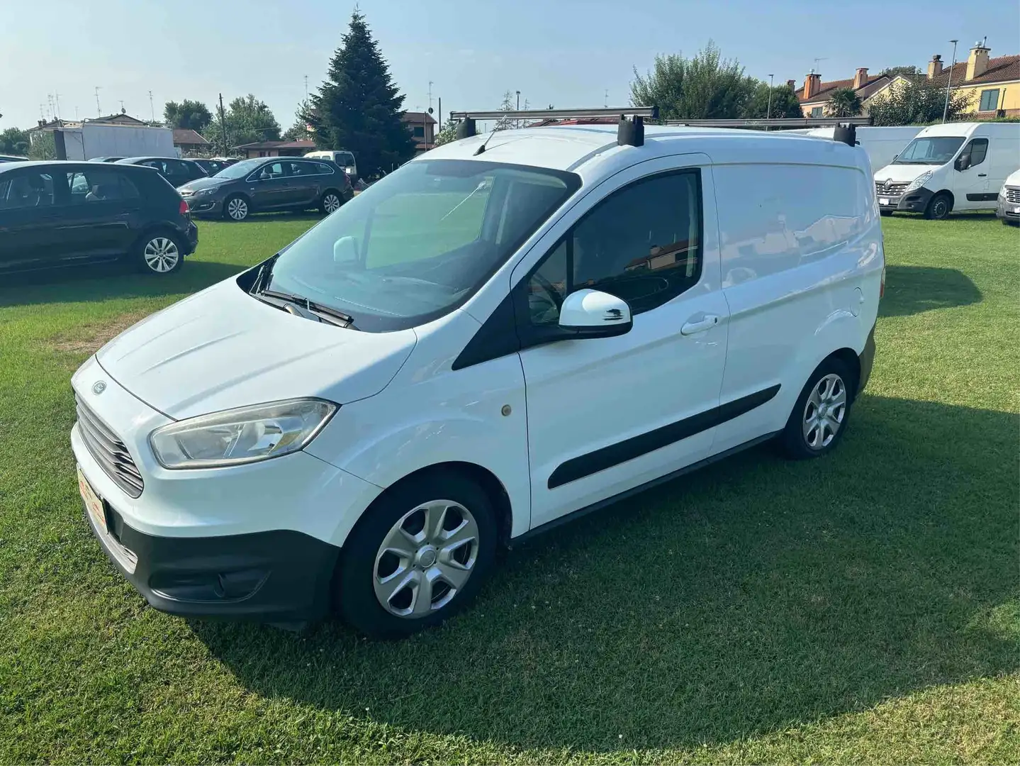 Ford Transit Courier - 1
