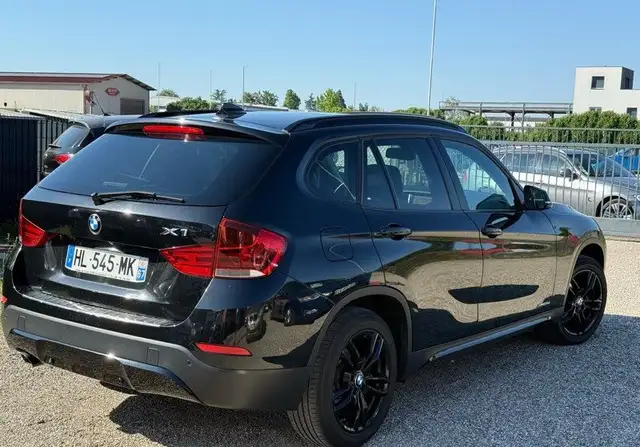 BMW X1 view 4