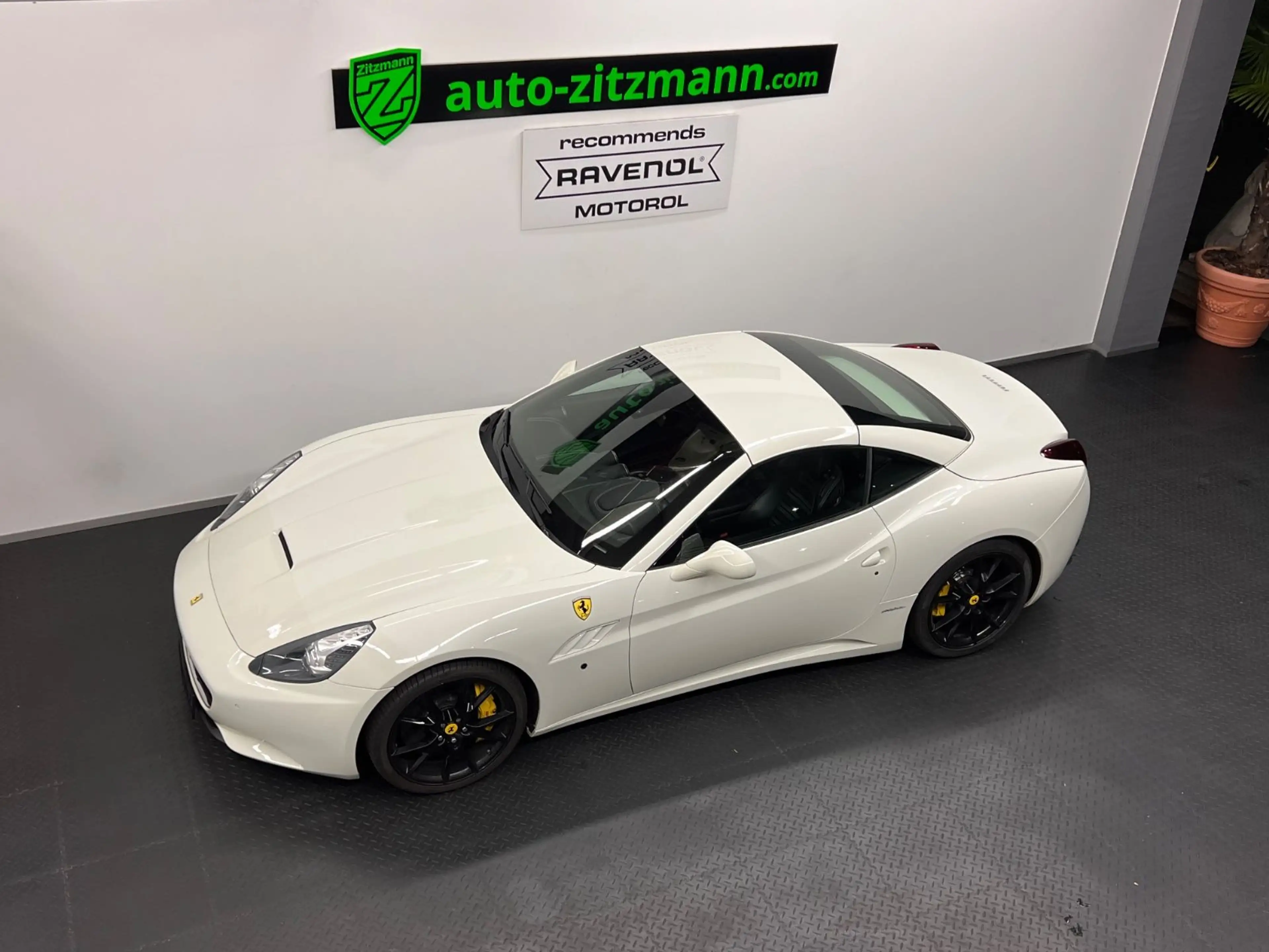 Ferrari California 4.3 V8 *KERAMIK*LEDER*NAVI*BI-XENON* — photo 11