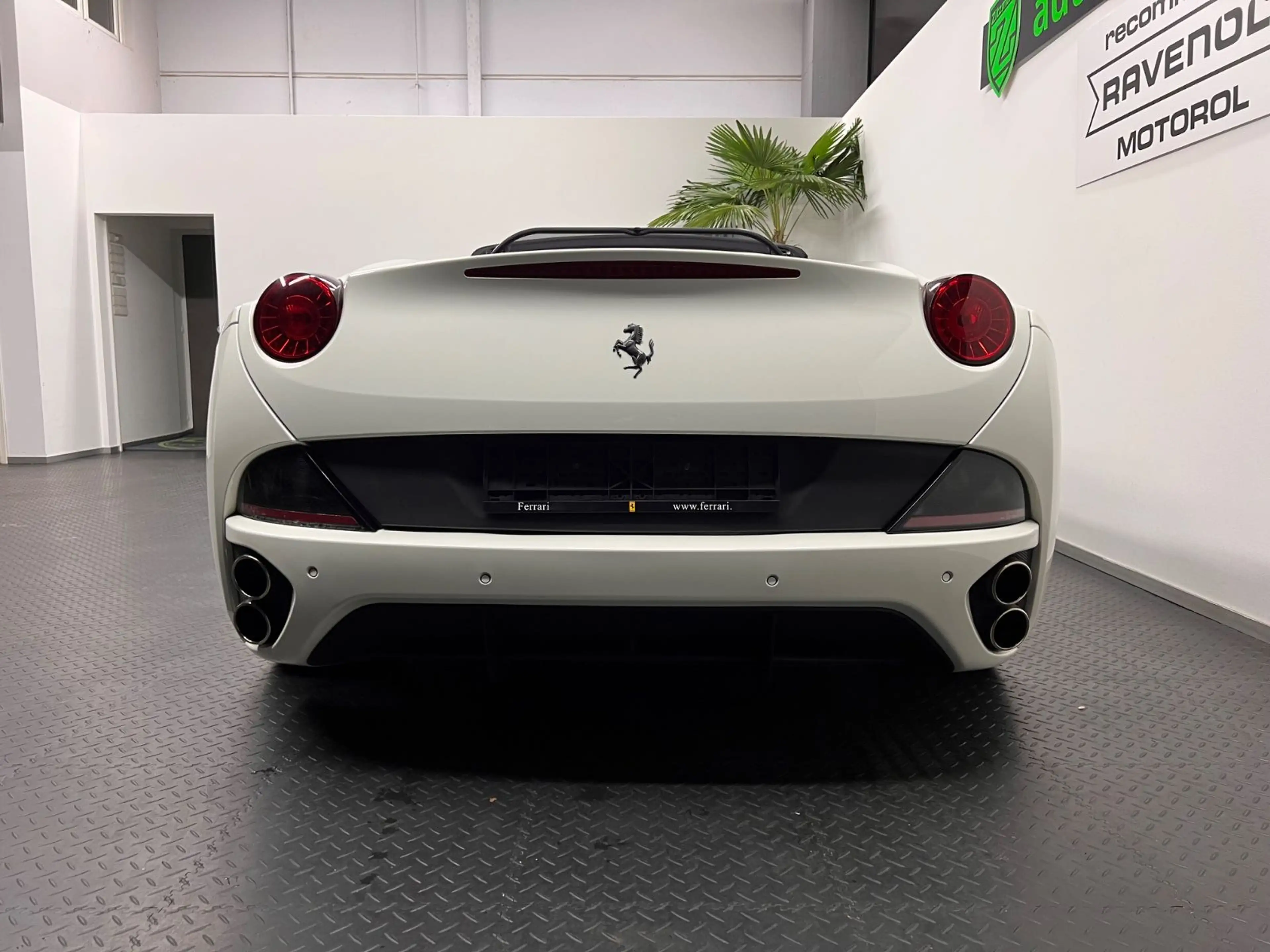 Ferrari California 4.3 V8 *KERAMIK*LEDER*NAVI*BI-XENON* — photo 15