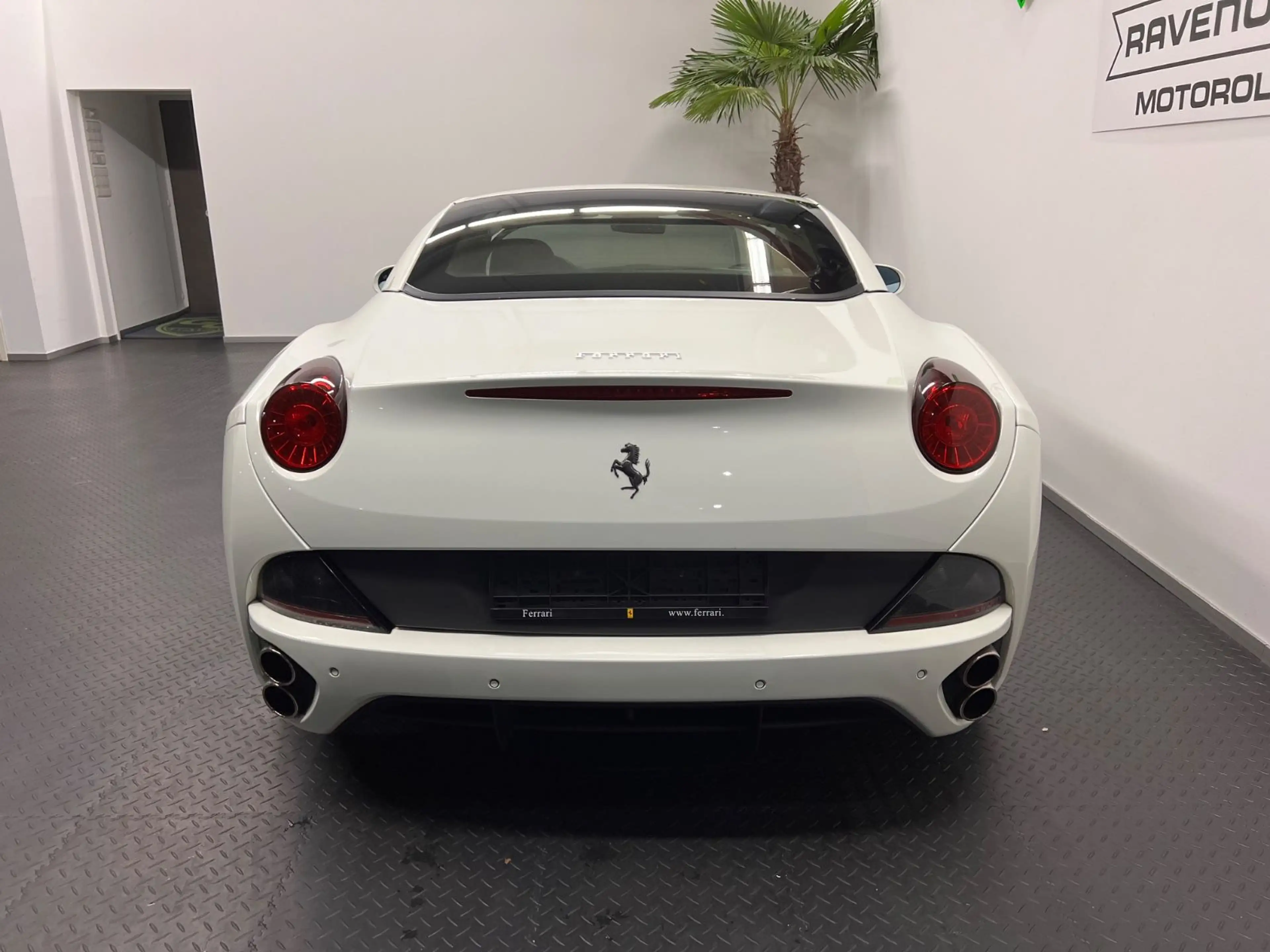 Ferrari California 4.3 V8 *KERAMIK*LEDER*NAVI*BI-XENON* — photo 10
