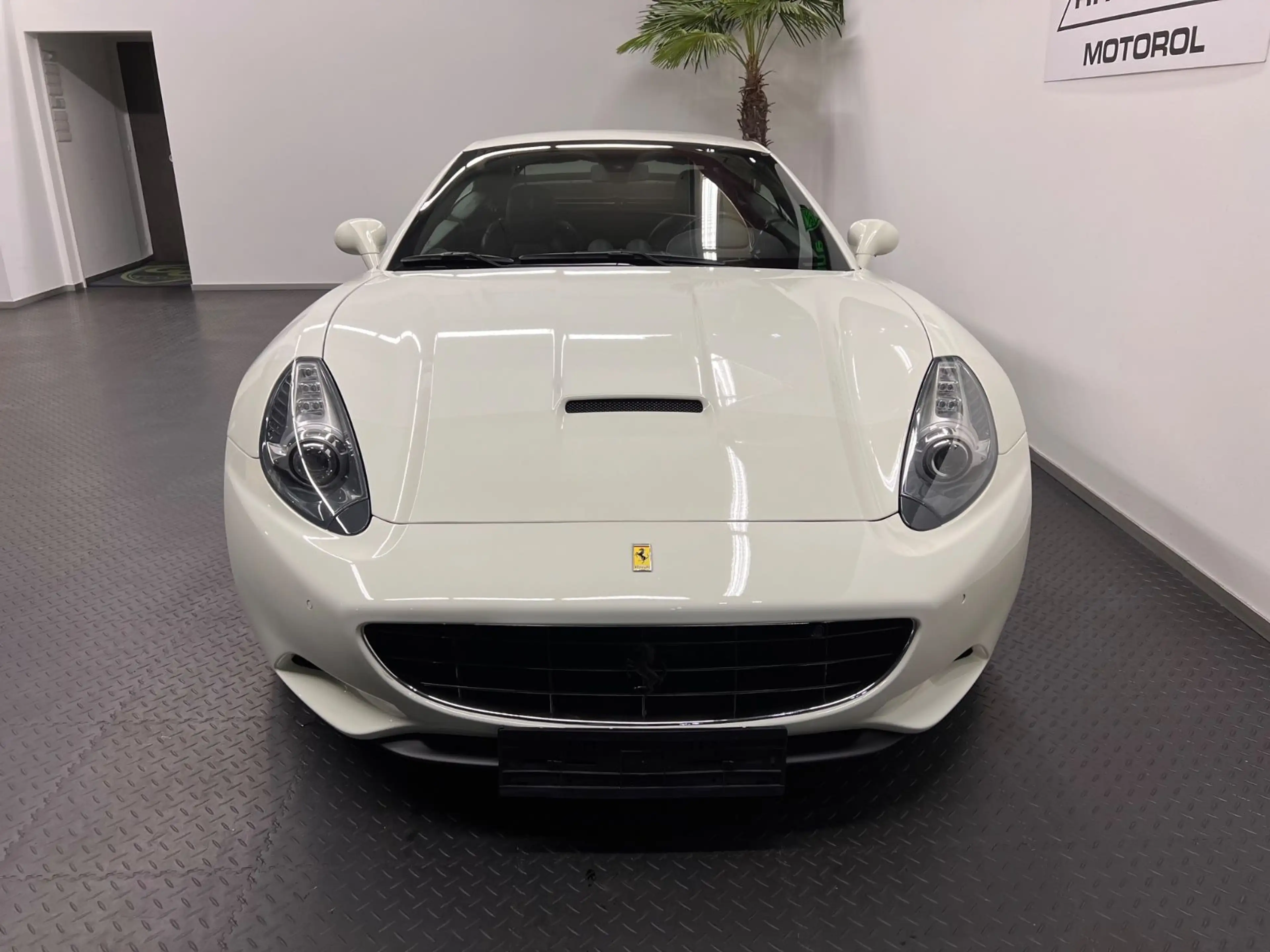 Ferrari California 4.3 V8 *KERAMIK*LEDER*NAVI*BI-XENON* — photo 9