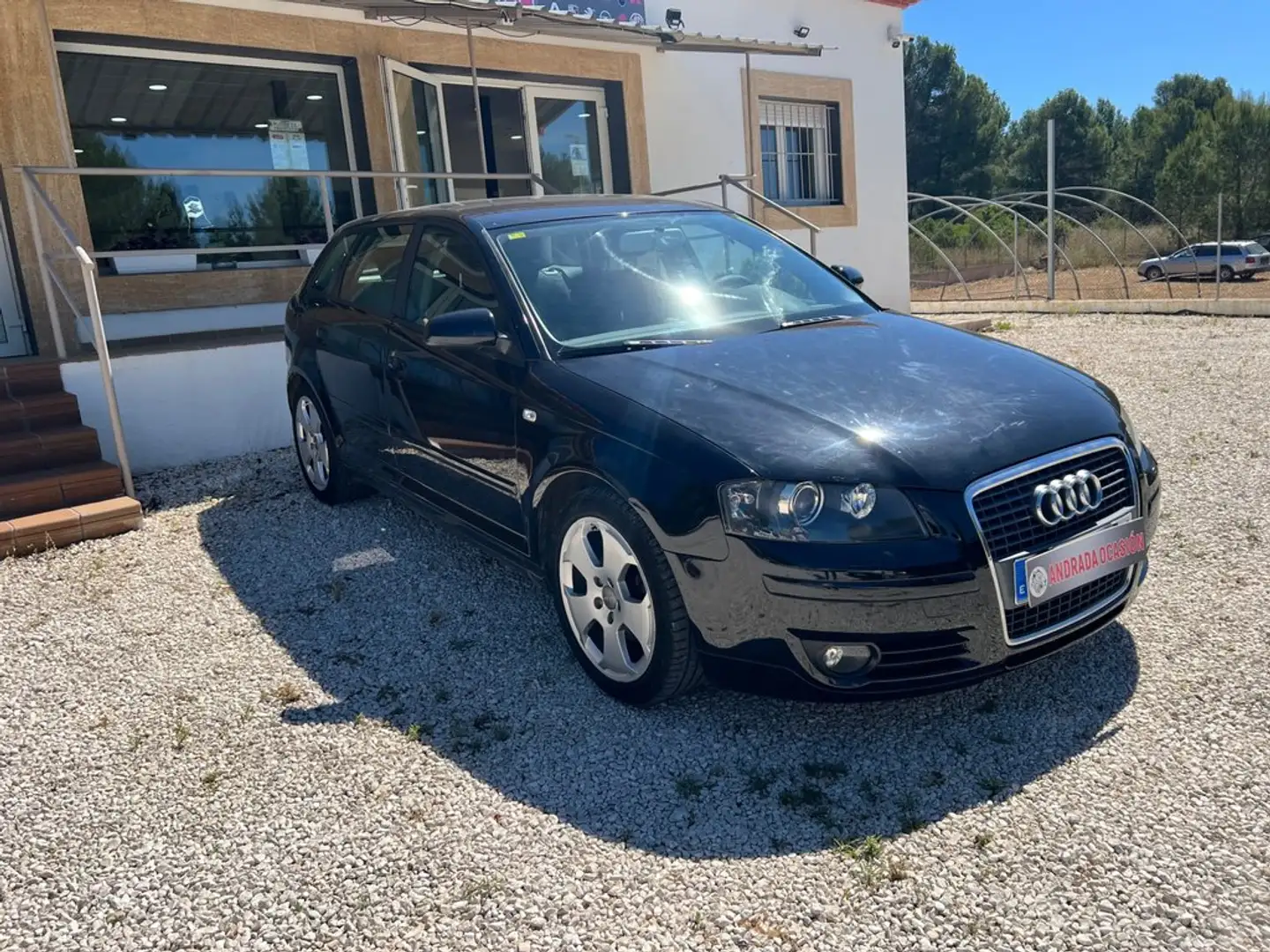 Audi A3 Sportback 2.0TDI Ambiente S-T 170 Negro - 2