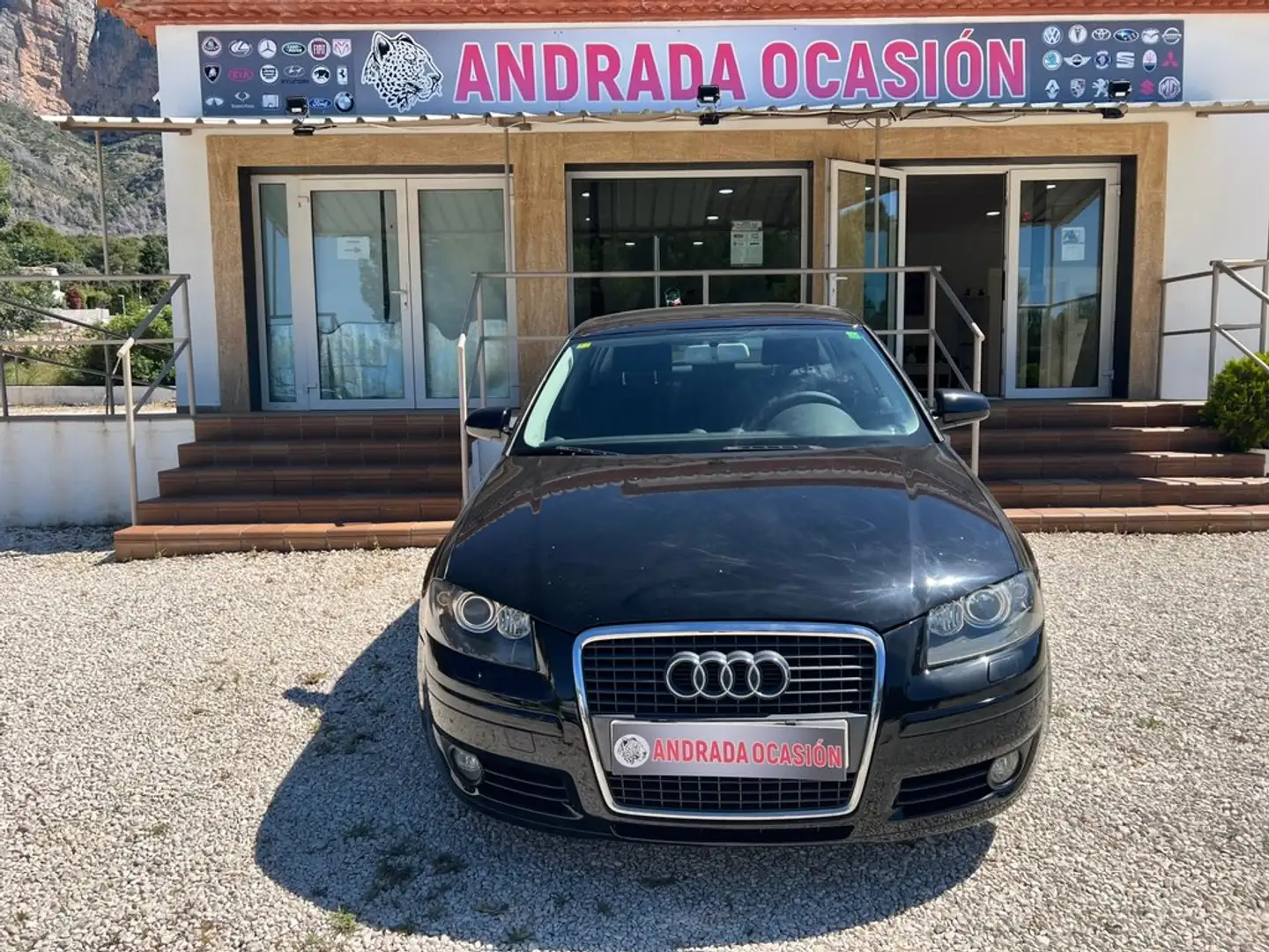 Audi A3 Sportback 2.0TDI Ambiente S-T 170 Negro - 1