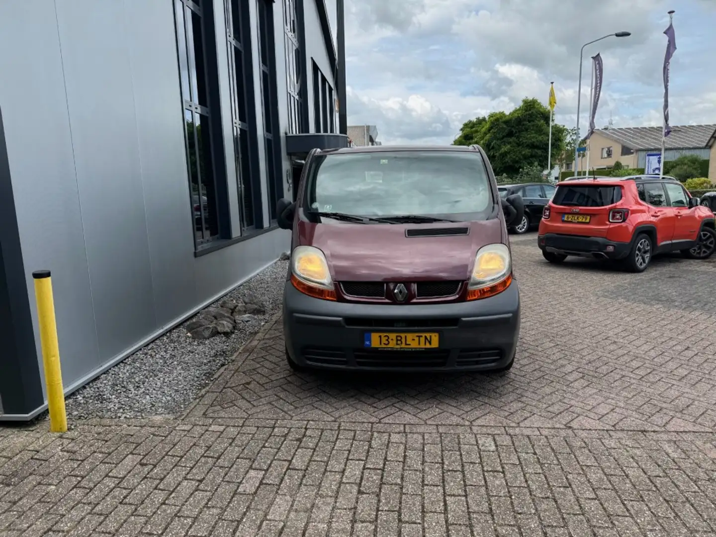 Renault Trafic DC 1.9 DCi 5-pers, Airco, Navi, Cruisecntrl, Trekh Paars - 2