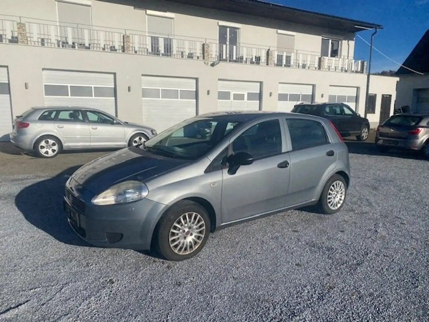 Fiat Punto GRANDE PUNTO KLIMA PICKERL "2-2026 Grau - 1