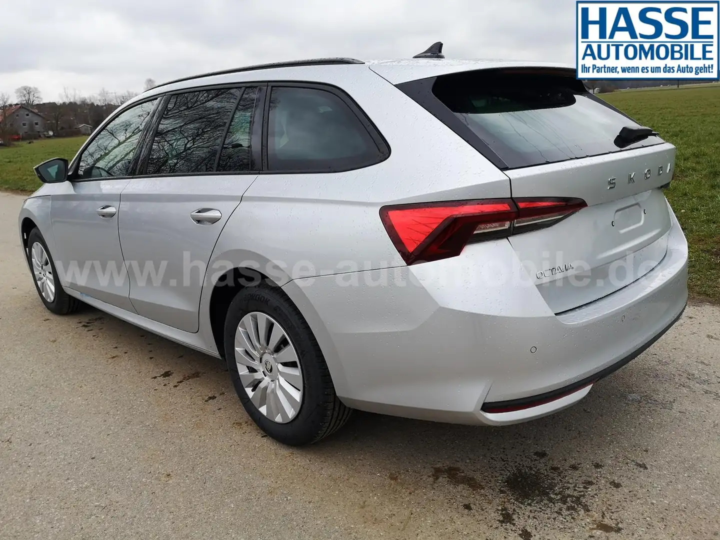 Skoda Octavia Combi Essence Kombi 1.5 TSI DSG AHK Sitzh LED G... Ezüst - 2