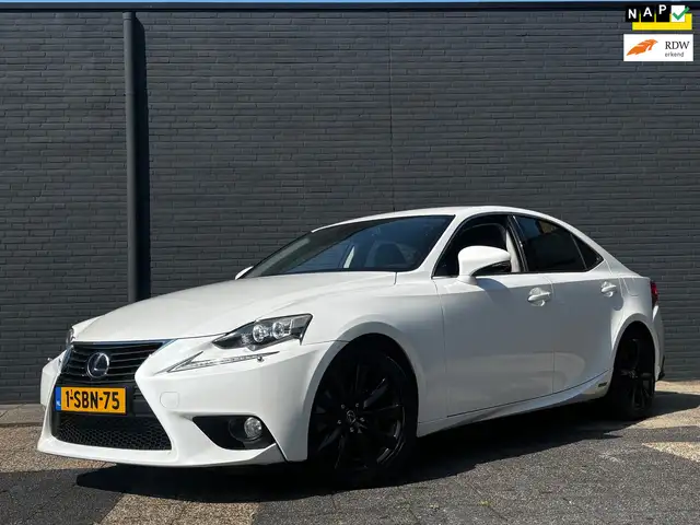 Lexus IS 300 300h Hybride| Camera | Stoel en Stuurverwarming