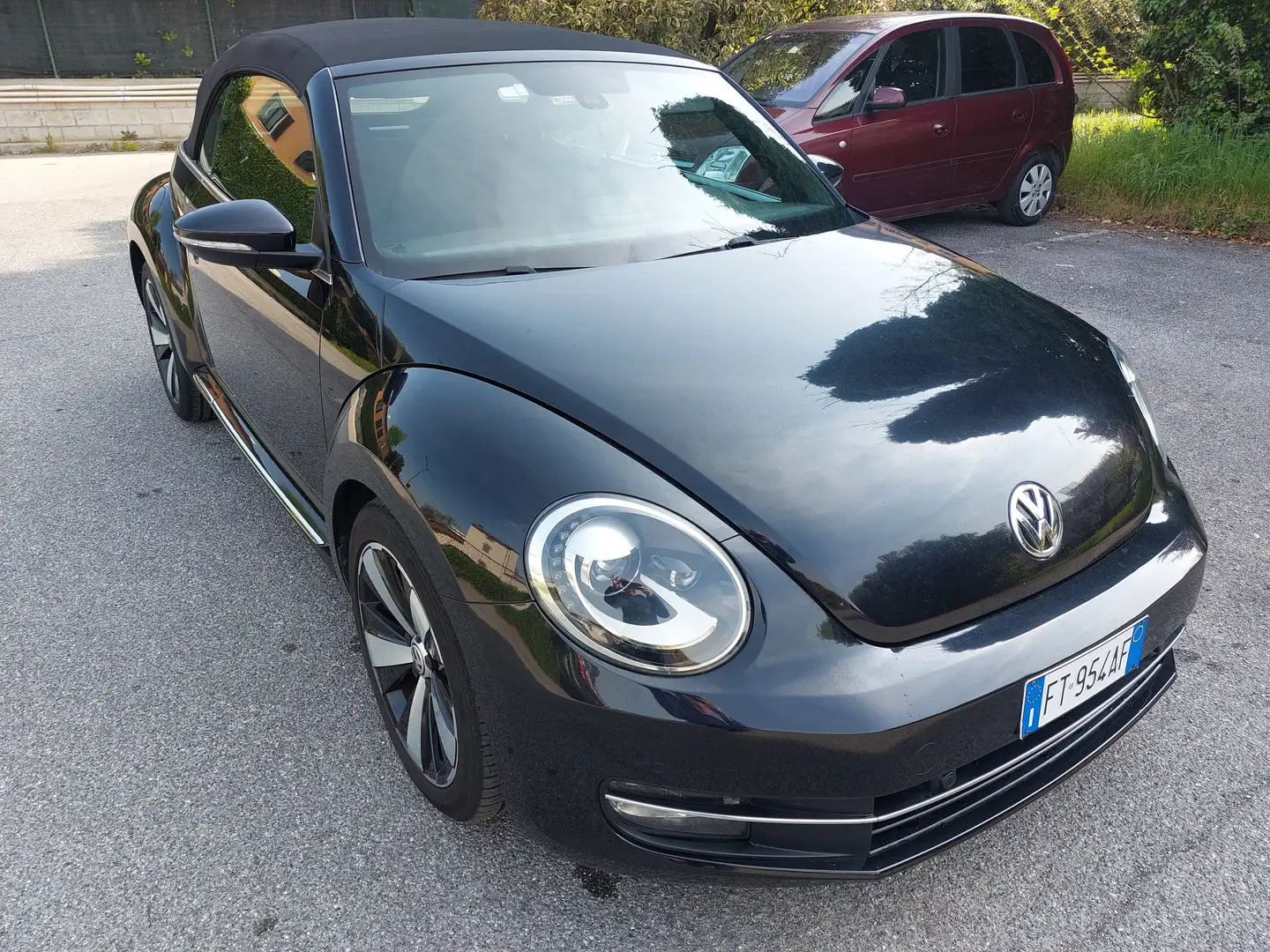 Volkswagen Maggiolino Maggiolino 2011 Cabrio Cabrio 1.6 tdi Design 105cv Negru - 2