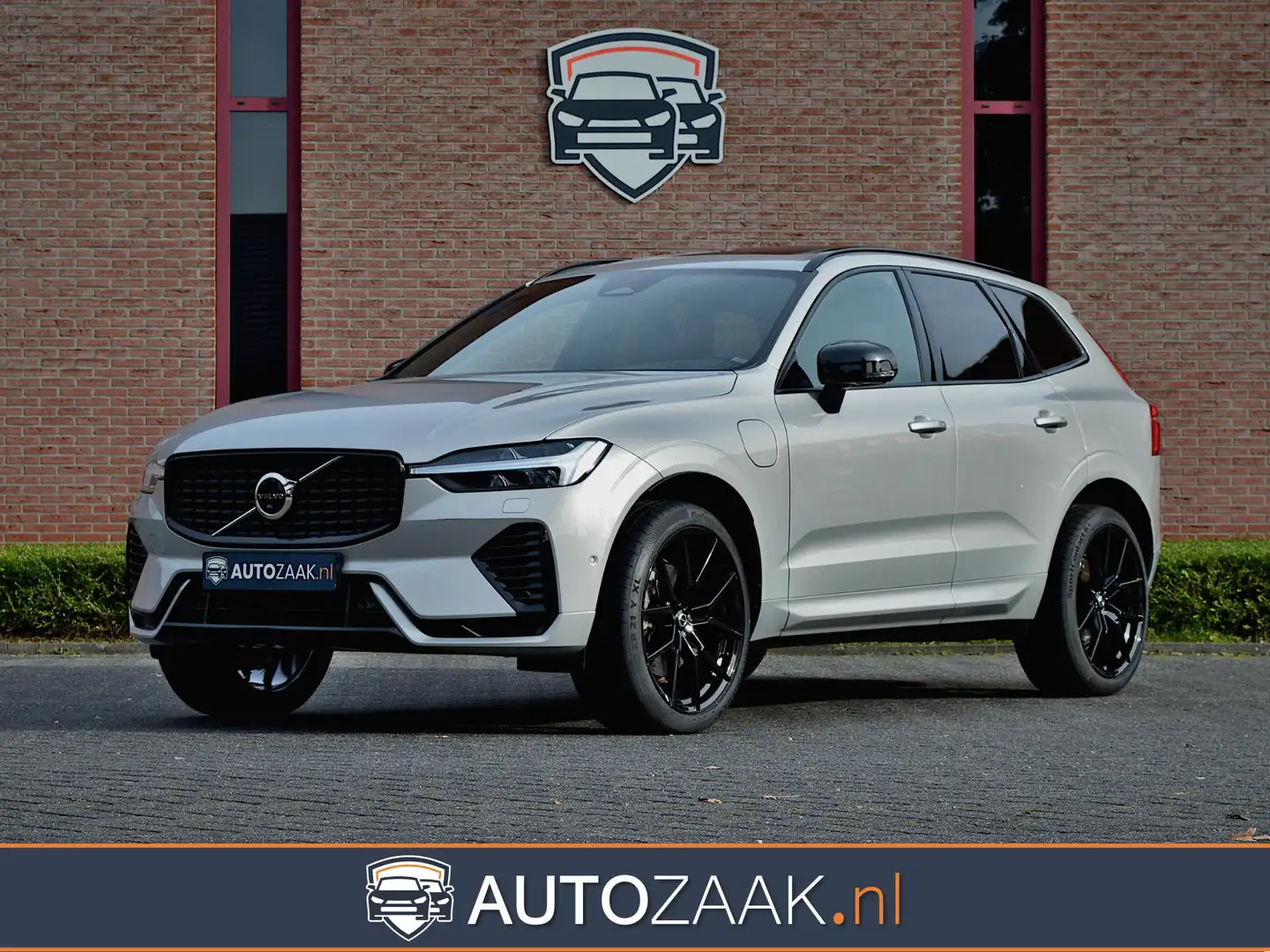 Volvo XC60 2.0 T6 Plug-in hybrid AWD R-Design Gris - 1