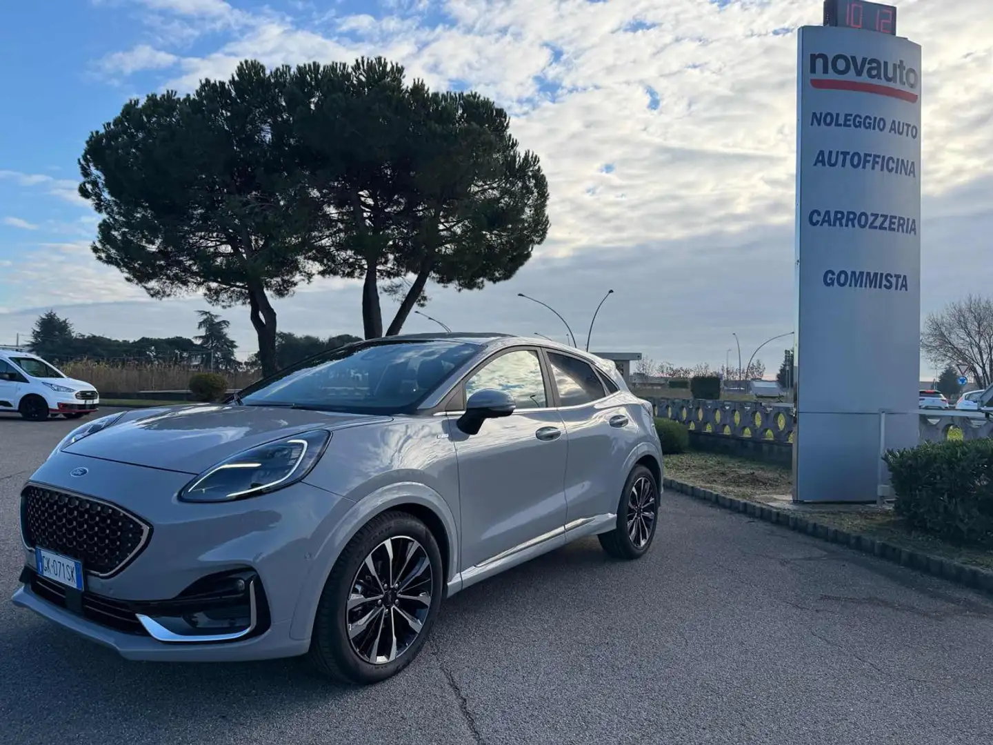 Ford Puma 1.0 EcoBoost Hybrid 155 CV S&S aut. ST-Line Vignal Grigio - 1