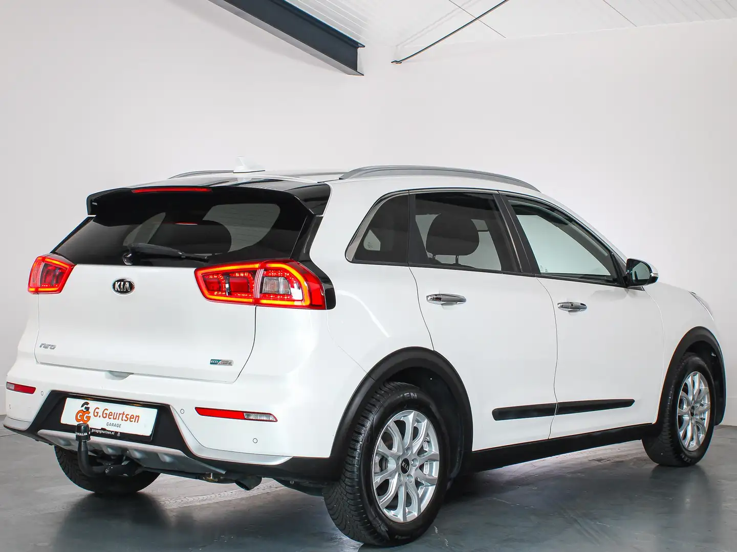 Kia Niro 1.6 GDi Hybrid ExecutiveLine Trekhaak, Stoelverwar Blanco - 2