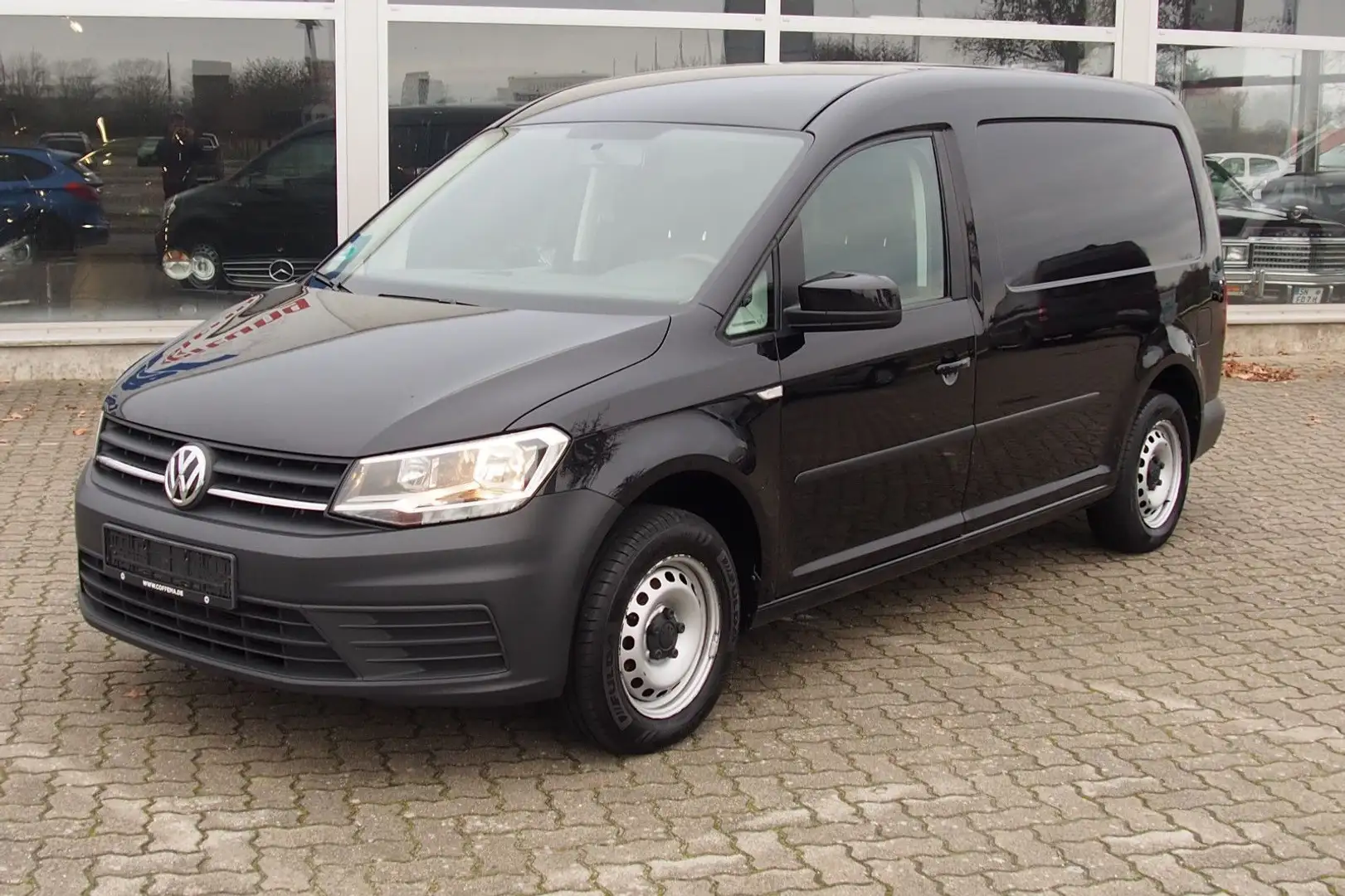 Volkswagen Caddy Maxi /1.Hand/Navi/Regale/Tempomat Negru - 1