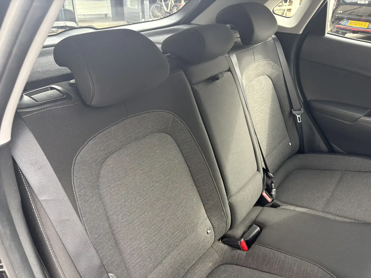 Hyundai Kona EV Premium 64 kWh, navi, cruise, camera, climate, миниатюра 11