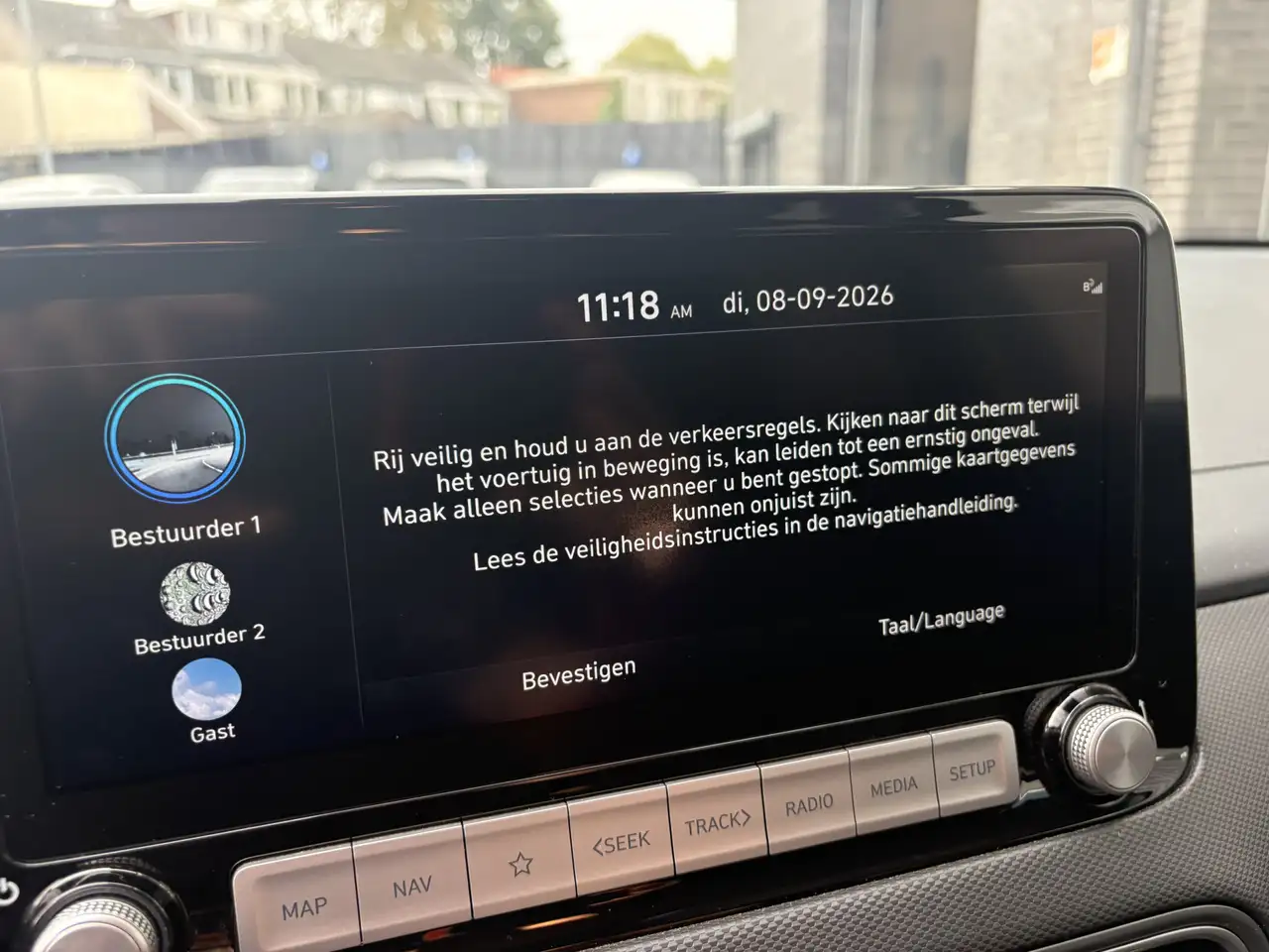 Hyundai Kona EV Premium 64 kWh, navi, cruise, camera, climate, миниатюра 23