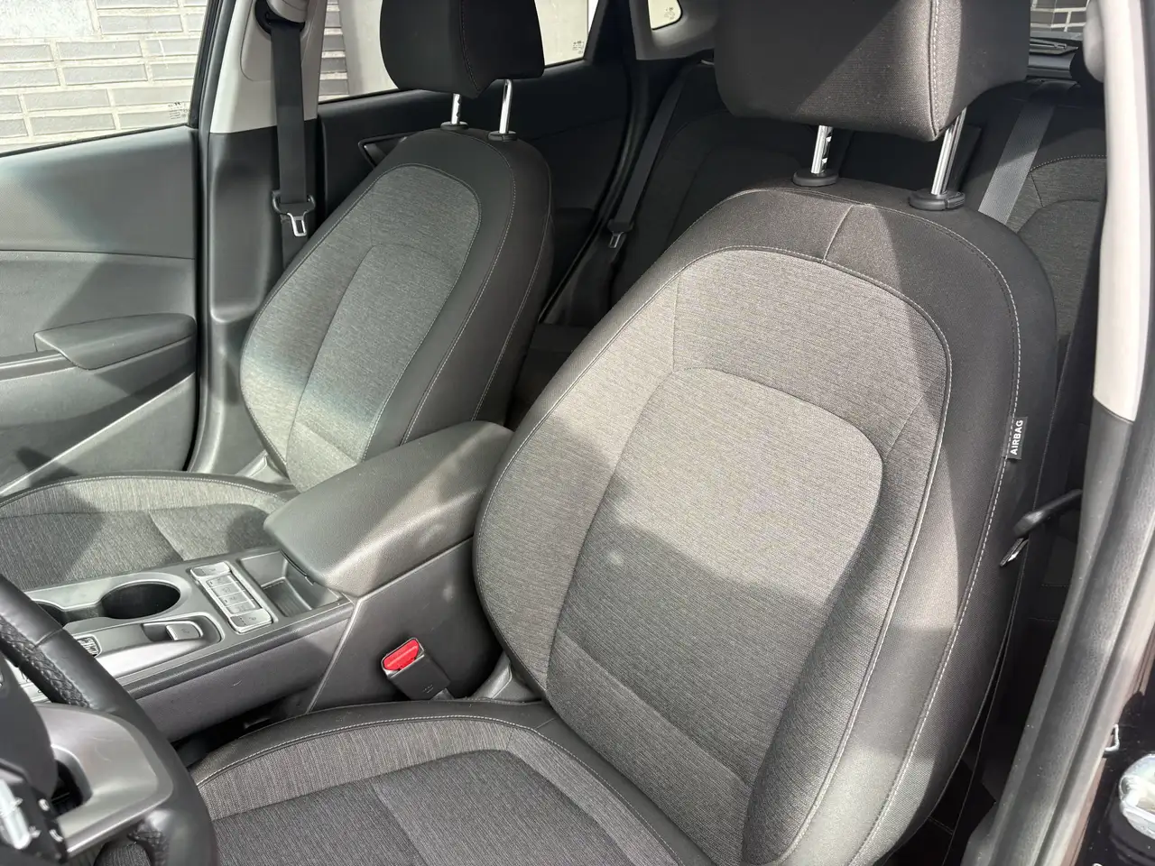 Hyundai Kona EV Premium 64 kWh, navi, cruise, camera, climate, миниатюра 5