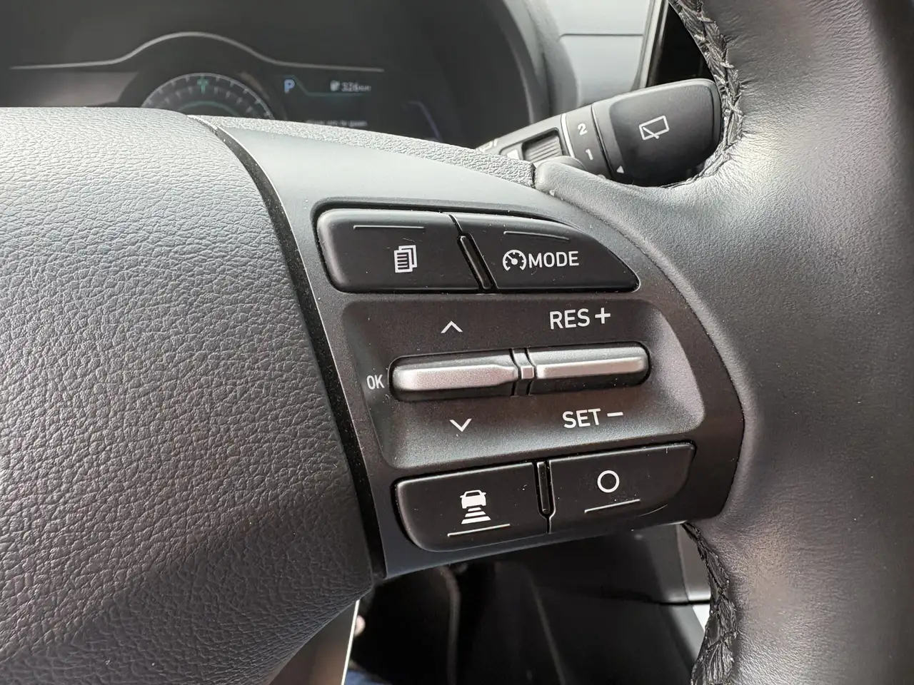 Hyundai Kona EV Premium 64 kWh, navi, cruise, camera, climate, миниатюра 21