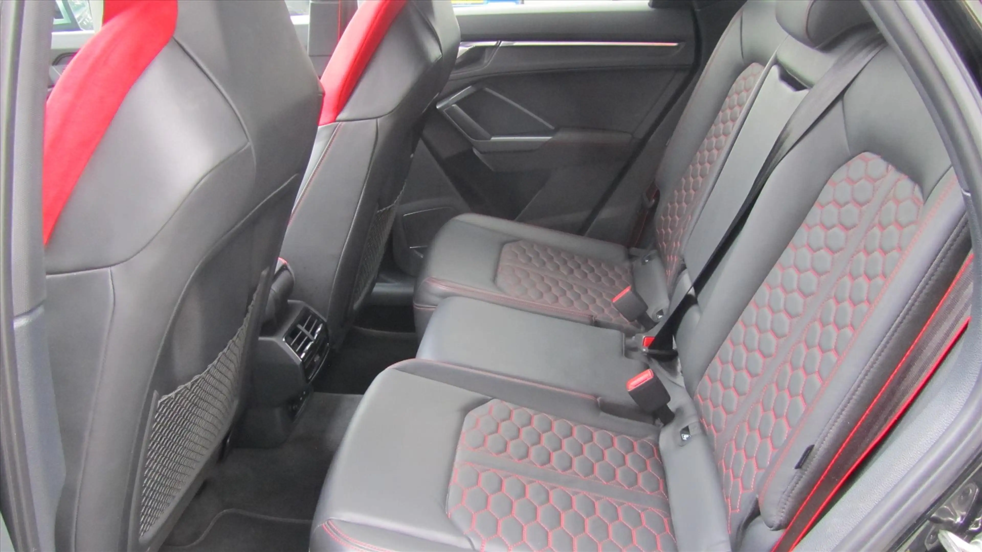 Audi RS Q3 400 pk Sportback — photo 13