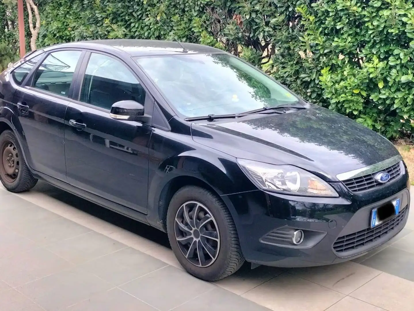 Ford Focus Focus 5p 1.6 Titanium Gpl 115cv Negro - 1