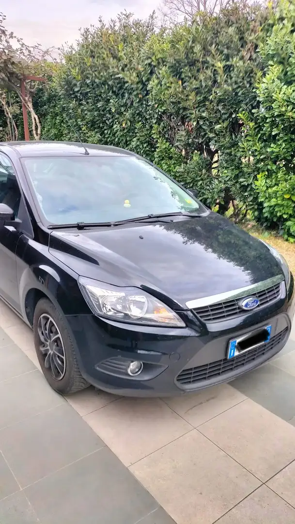 Ford Focus Focus 5p 1.6 Titanium Gpl 115cv Negro - 2