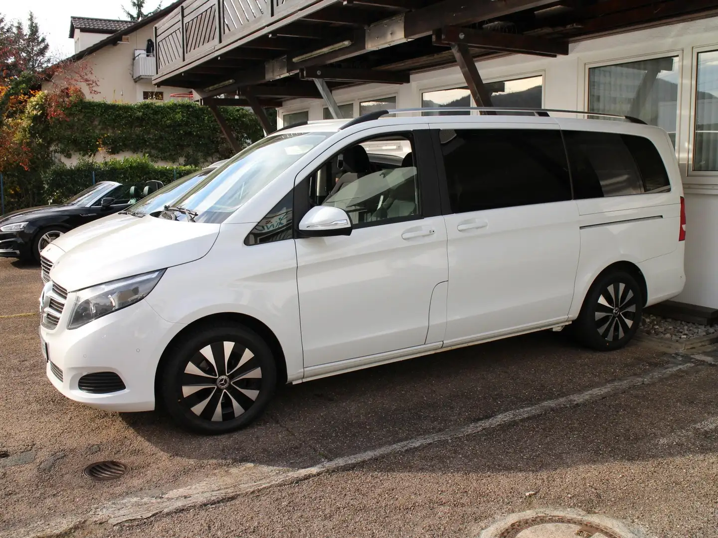 Mercedes-Benz V 220 d Aut.Lang/Navi/Klimaa/7Sitz/5.Tür/PDC/StH Weiß - 2