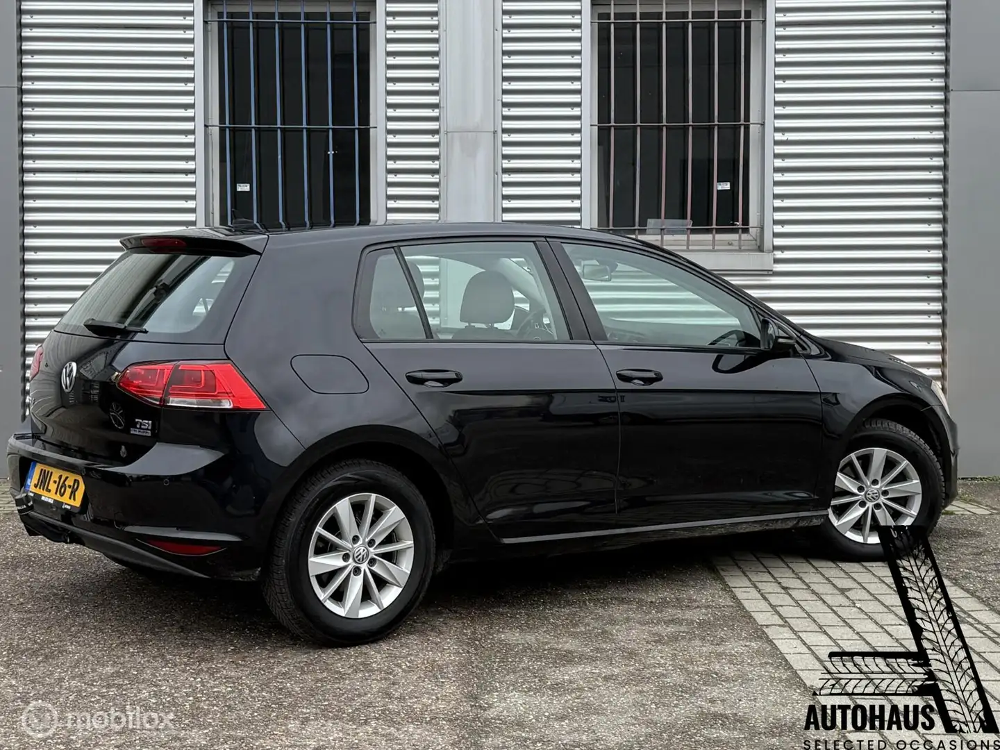 Volkswagen Golf 1.2 TSI Highline bluemotion ACC Airco Stoel Schwarz - 2