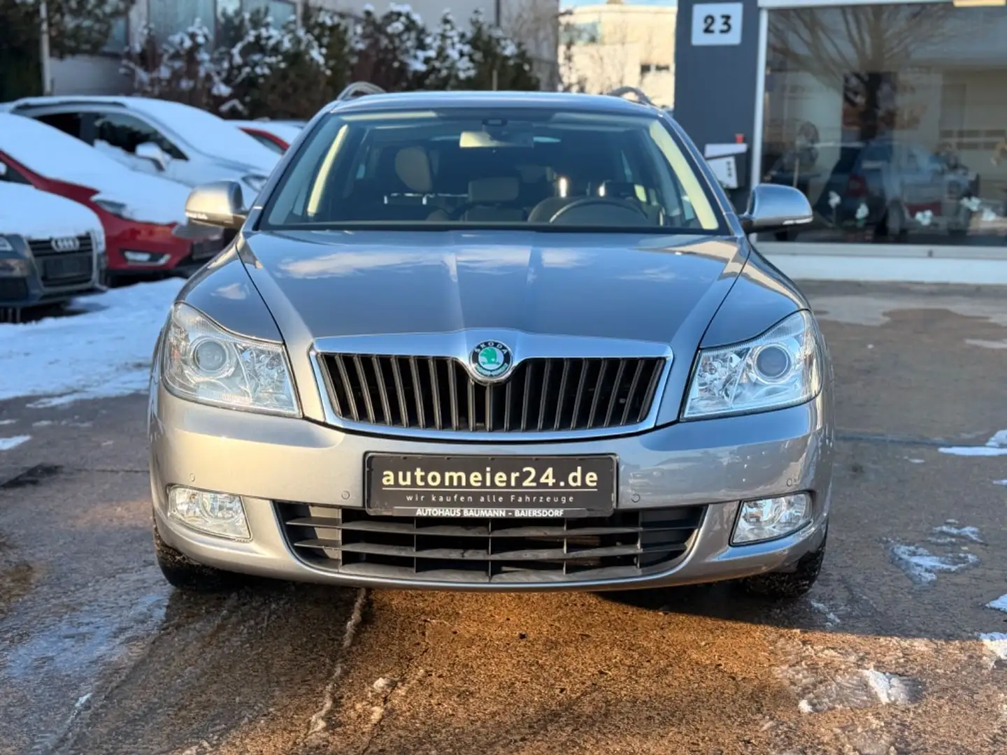 Skoda Octavia Combi Best of *Tempomat*SHZ* Grau - 2