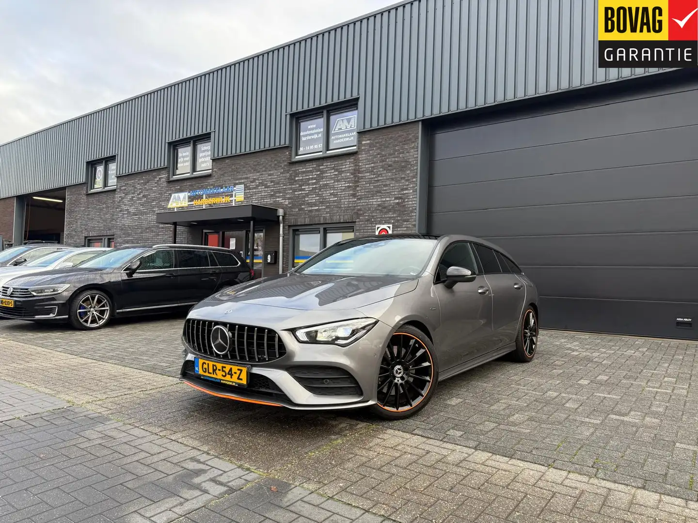 Mercedes-Benz CLA 200 Shooting Brake Premium Plus | 1E EIGENAAR | 12MND Grijs - 1