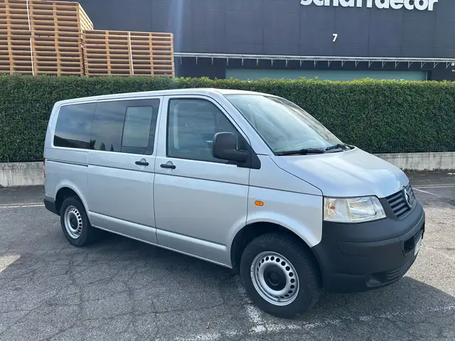 Volkswagen Transporter T5 2.5