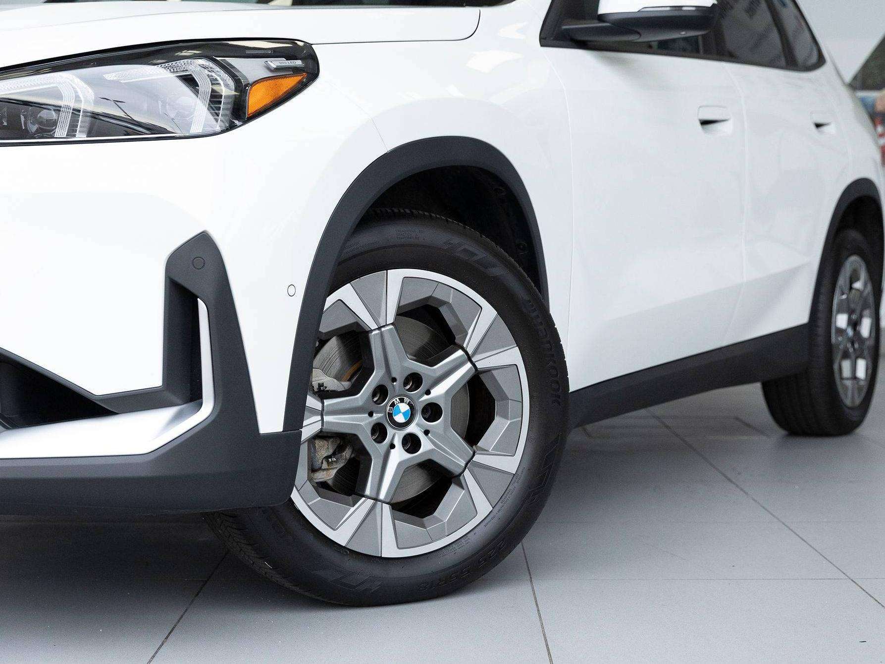2025 BMW X1
