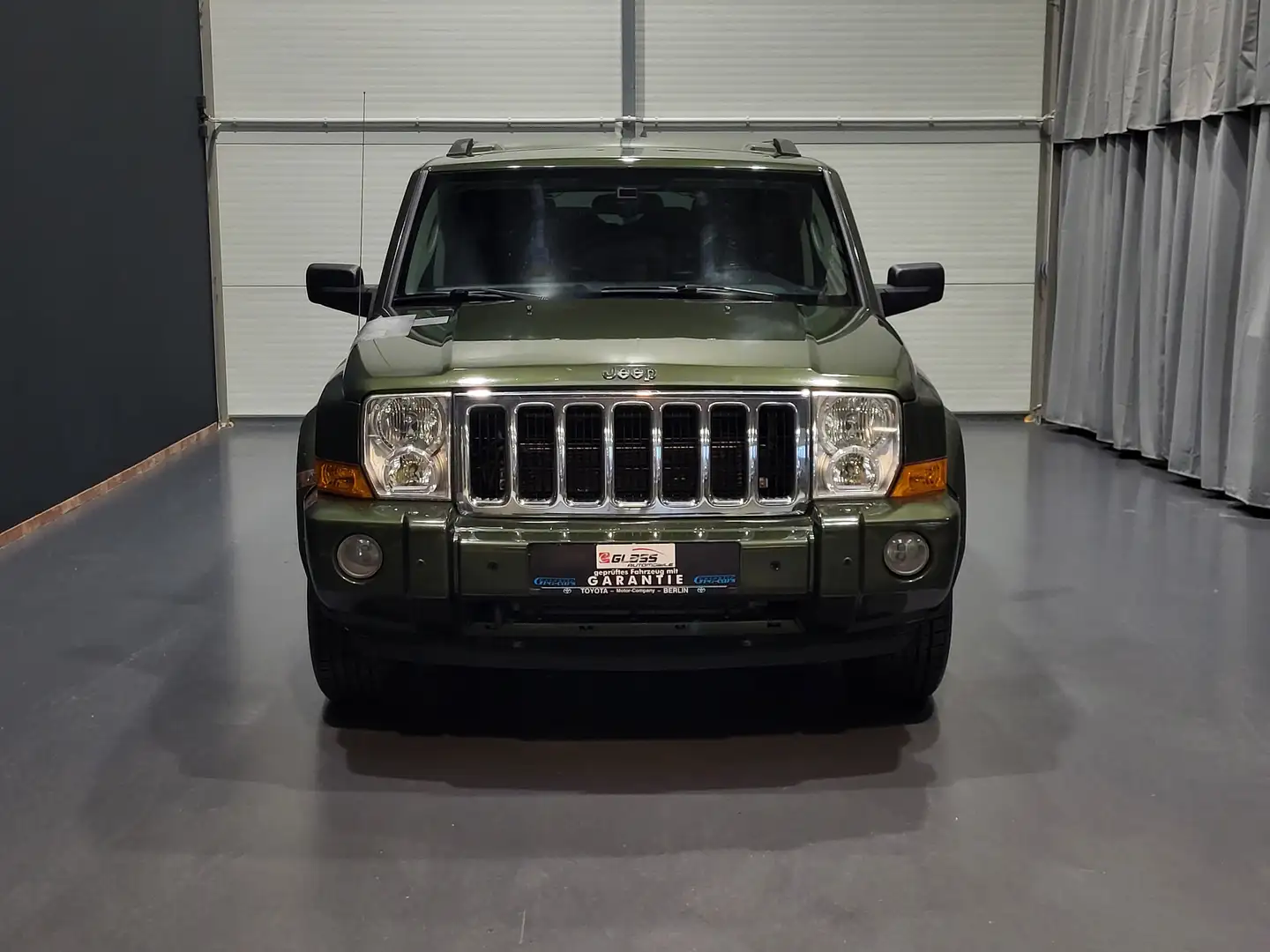 Jeep Commander 5.7 V8 Limited HEMI LPG Prins *7-Sitze* Grün - 2