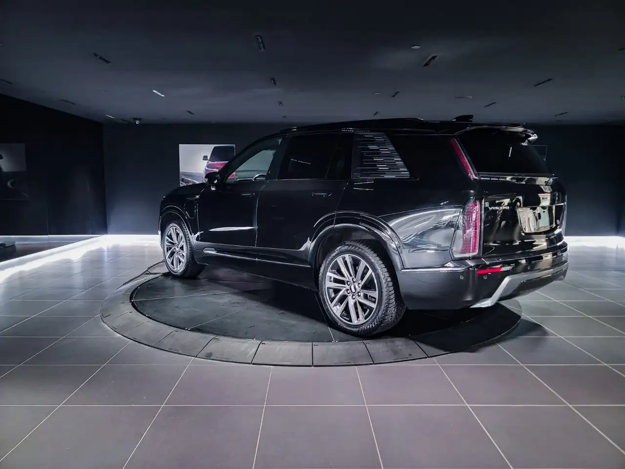 Cadillac Vistiq снимка Cadillac Vistiq