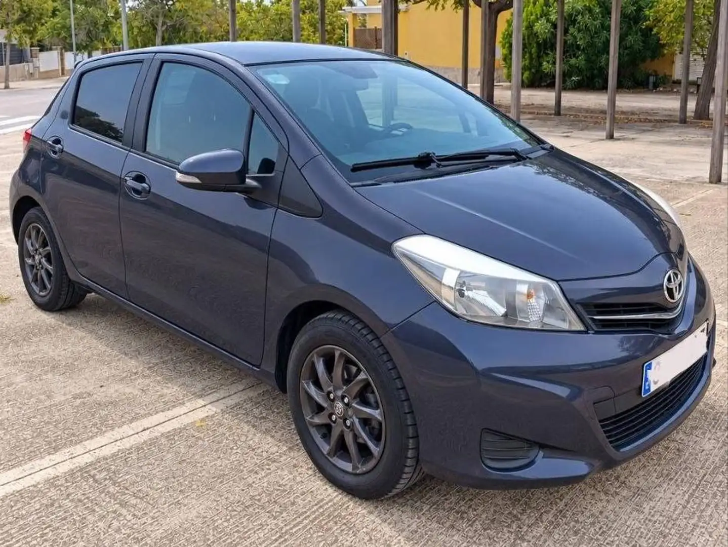 Toyota Yaris Yaris Verso 1.4D4-D Luna Luna Azul - 1