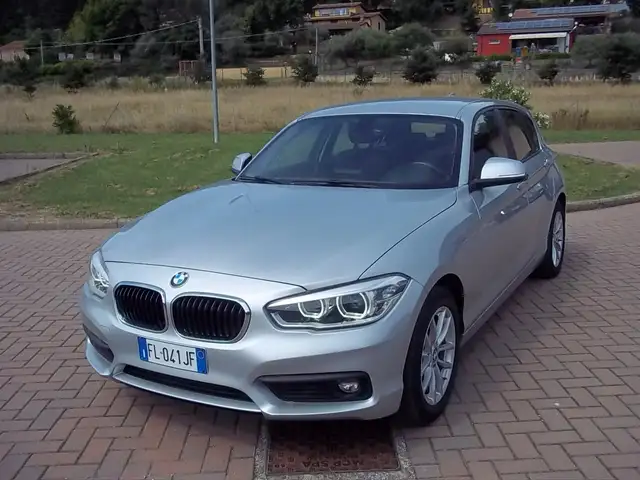 BMW 116 116d Advantage 5 porte
