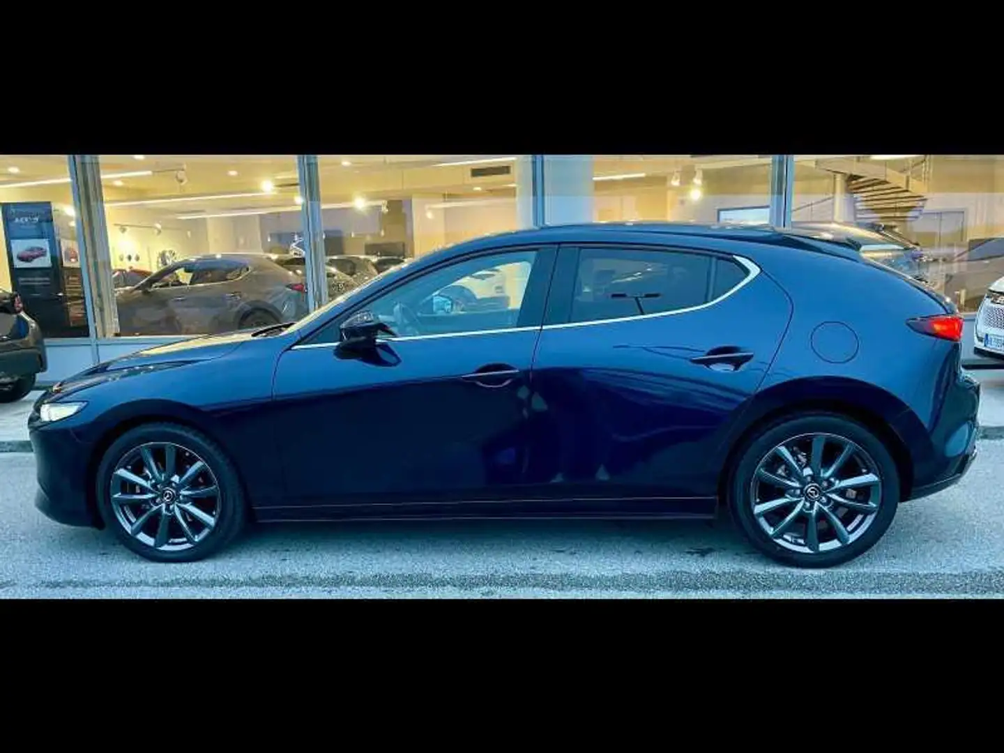 Mazda 3 Mazda 2.0L eSkyactiv-G M-Hybrid Executive Azul - 2