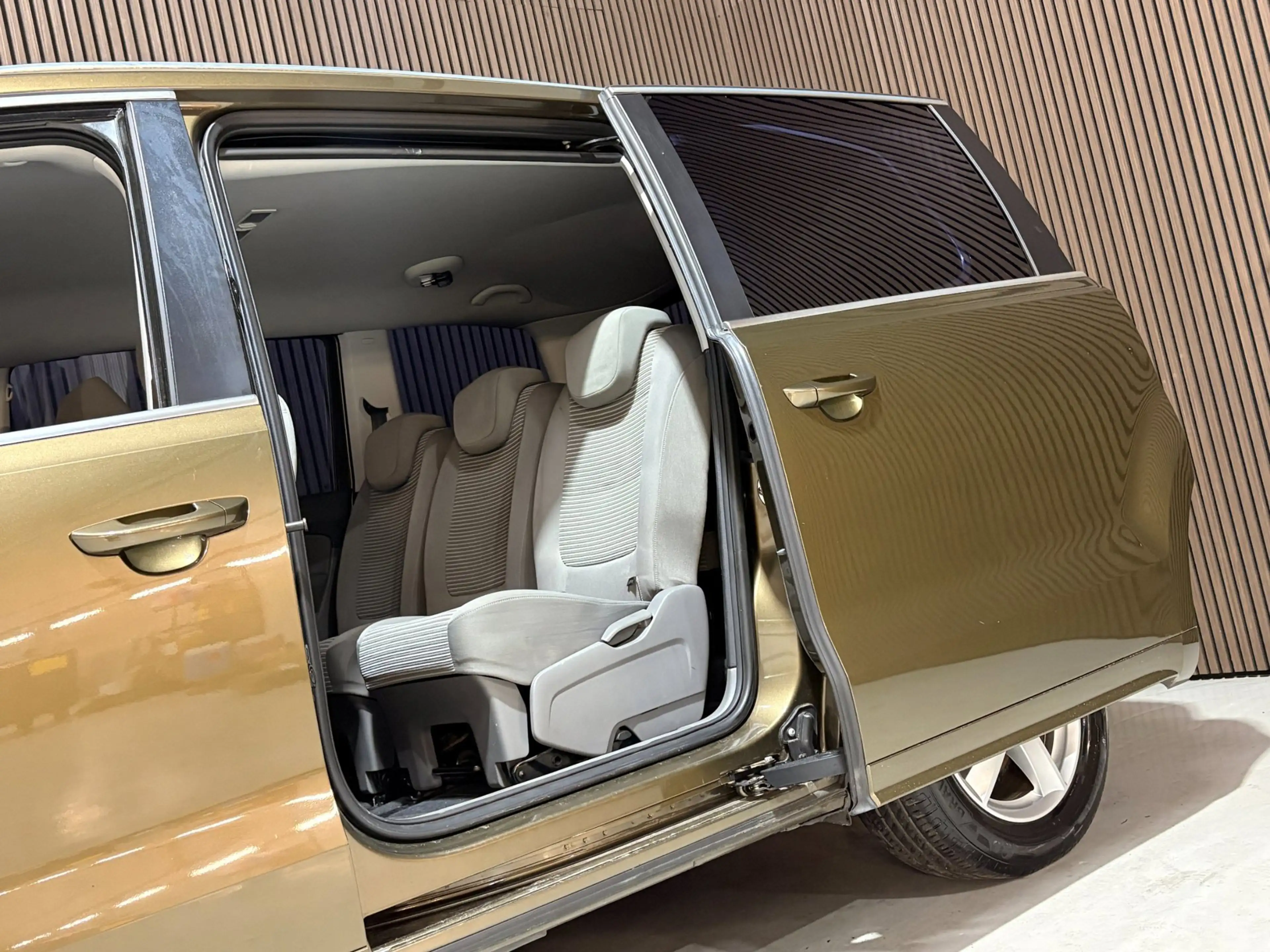SEAT Alhambra 1.4 TSI Reference 7 persoons — photo 30