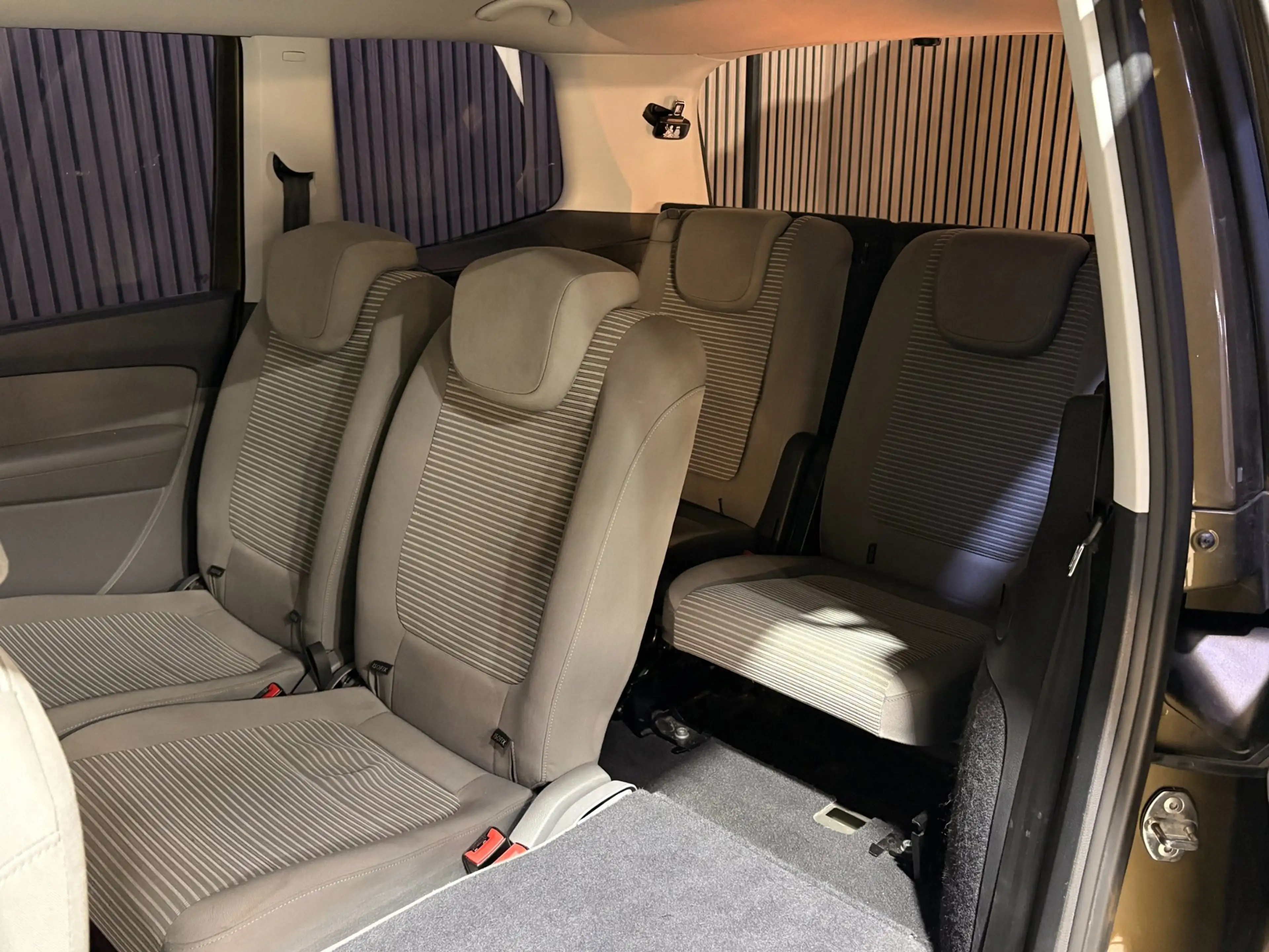 SEAT Alhambra 1.4 TSI Reference 7 persoons — photo 29