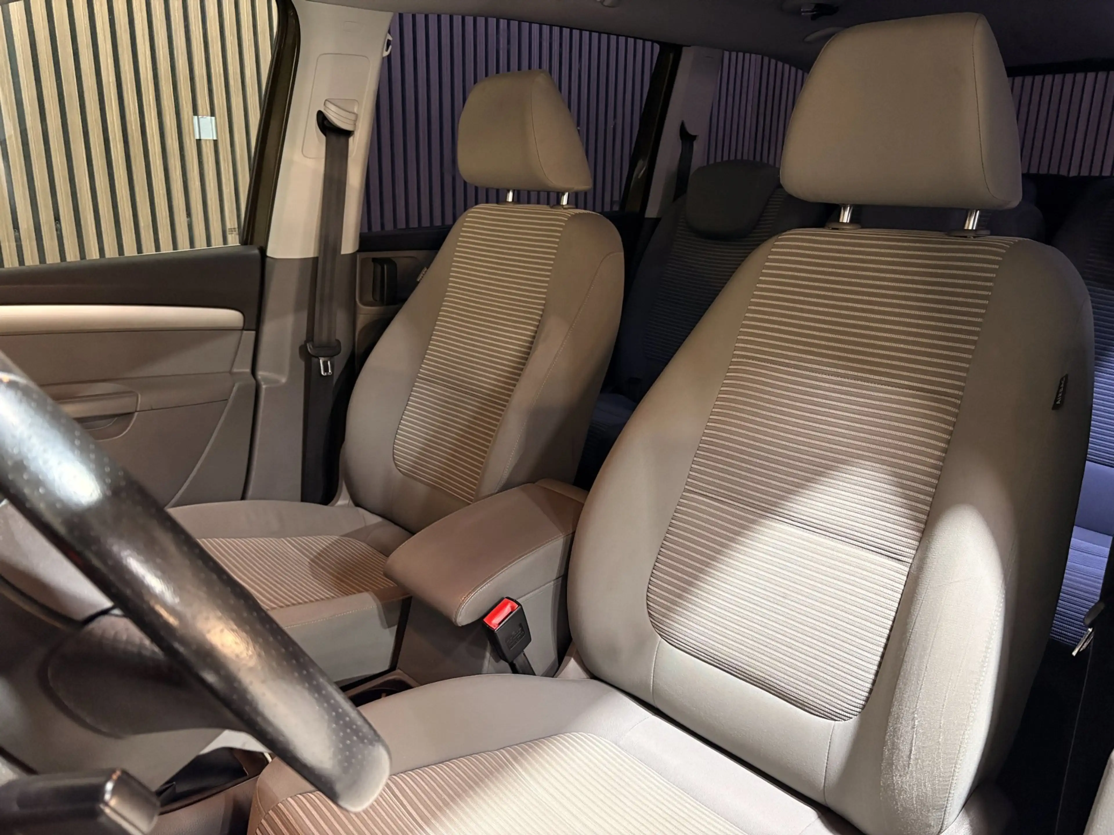 SEAT Alhambra 1.4 TSI Reference 7 persoons — photo 9