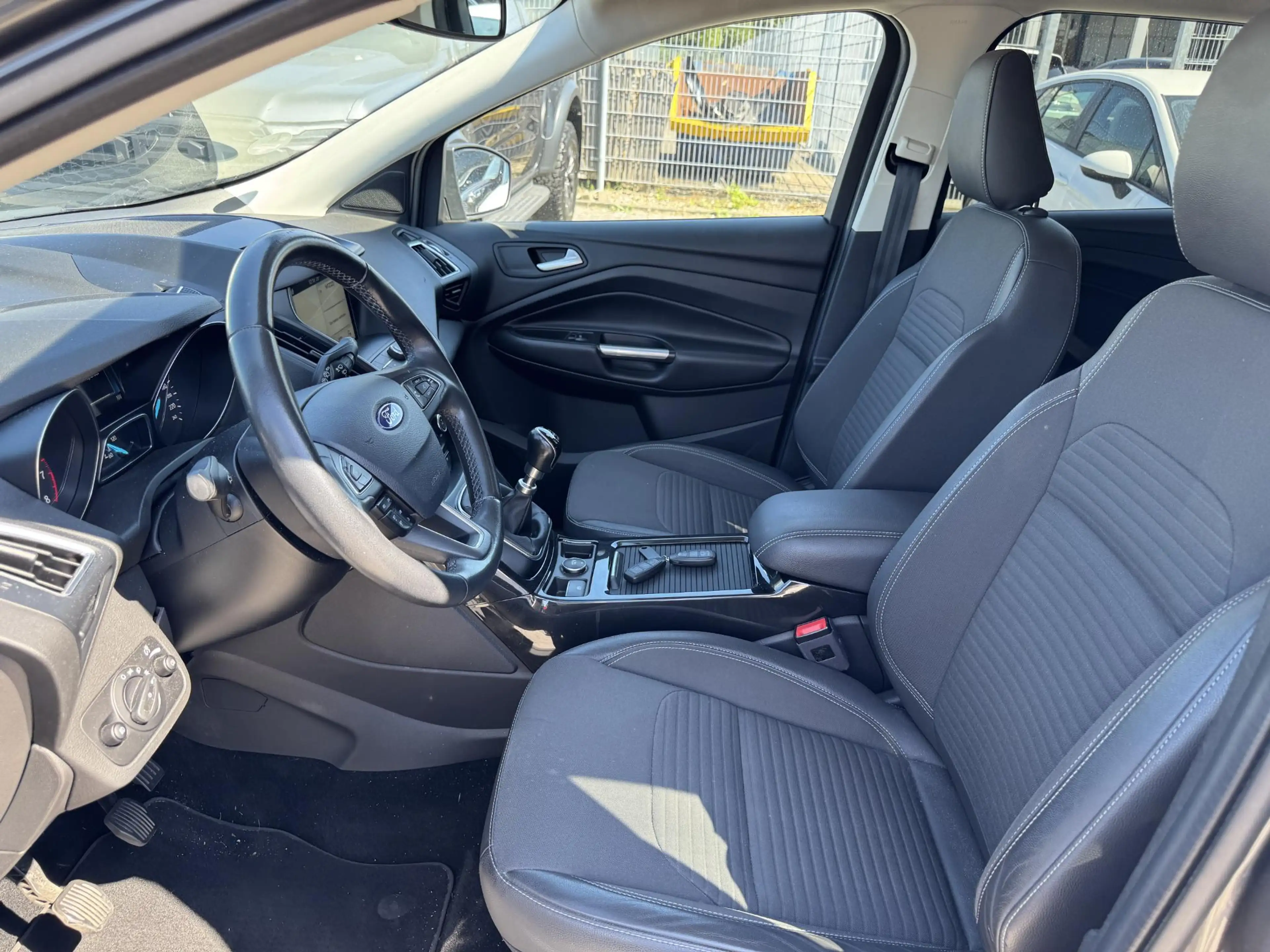 Ford Kuga 1.5 EcoBoost Titanium | Wegklapbare Trekhaak | Sto — photo 5