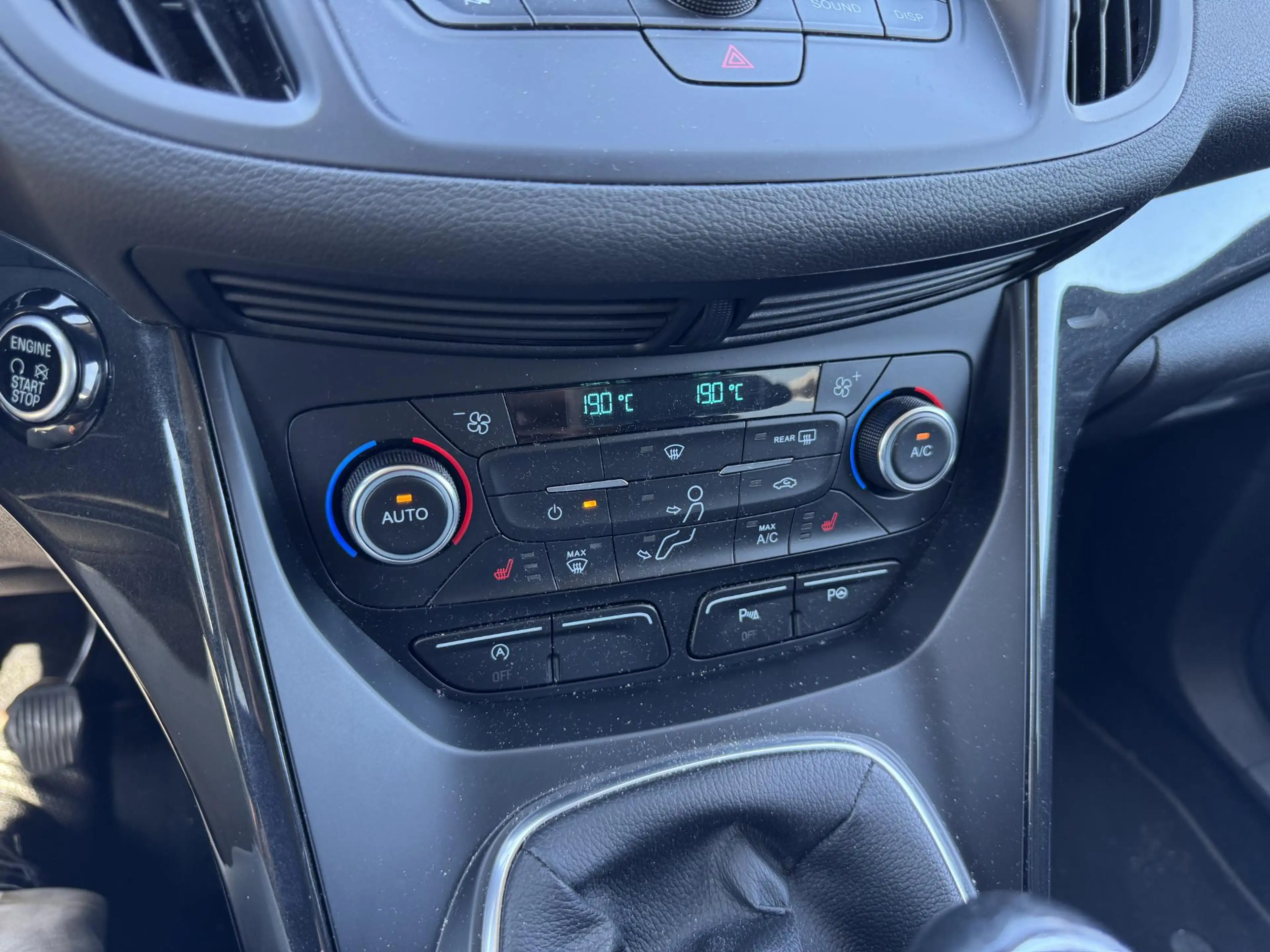 Ford Kuga 1.5 EcoBoost Titanium | Wegklapbare Trekhaak | Sto — photo 9