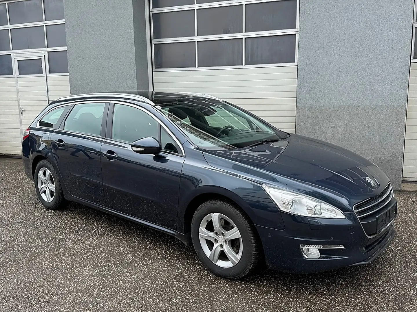 Peugeot 508 SW 2,0 HDI Professional Line Blau - 2