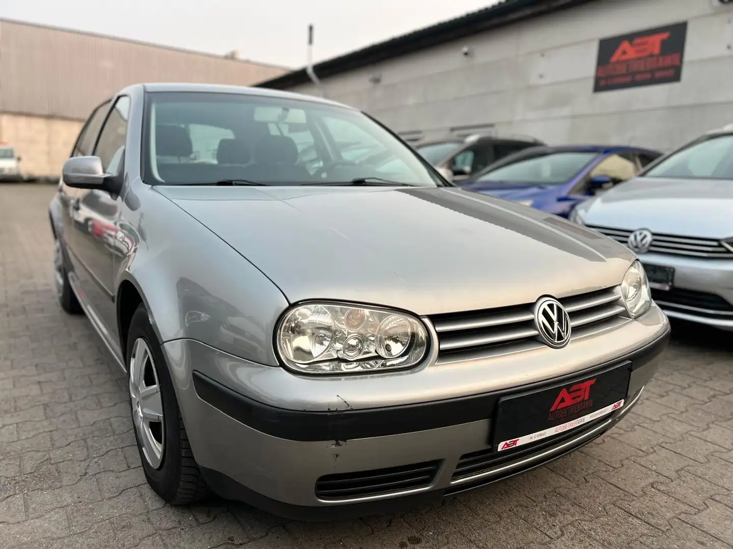 Volkswagen Golf IV 1.6 SR, Automatik, TÜV NEU, Klima, 2Hand Grün - 1