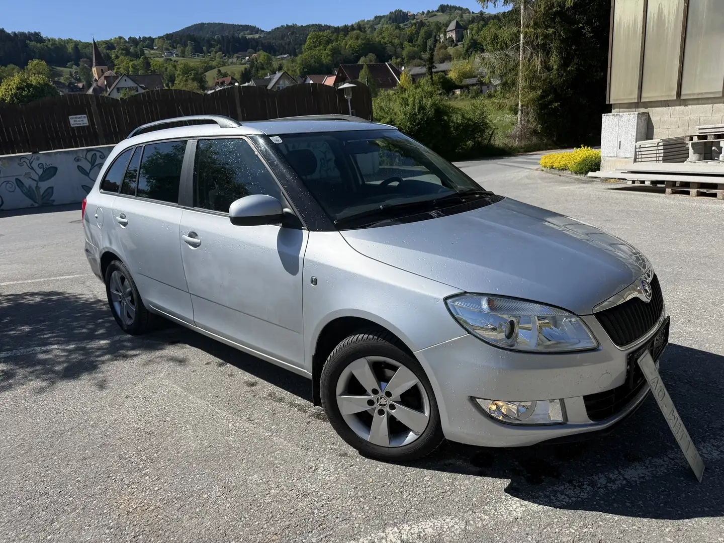 Skoda Fabia Combi Active 1,2 TSI Grau - 2