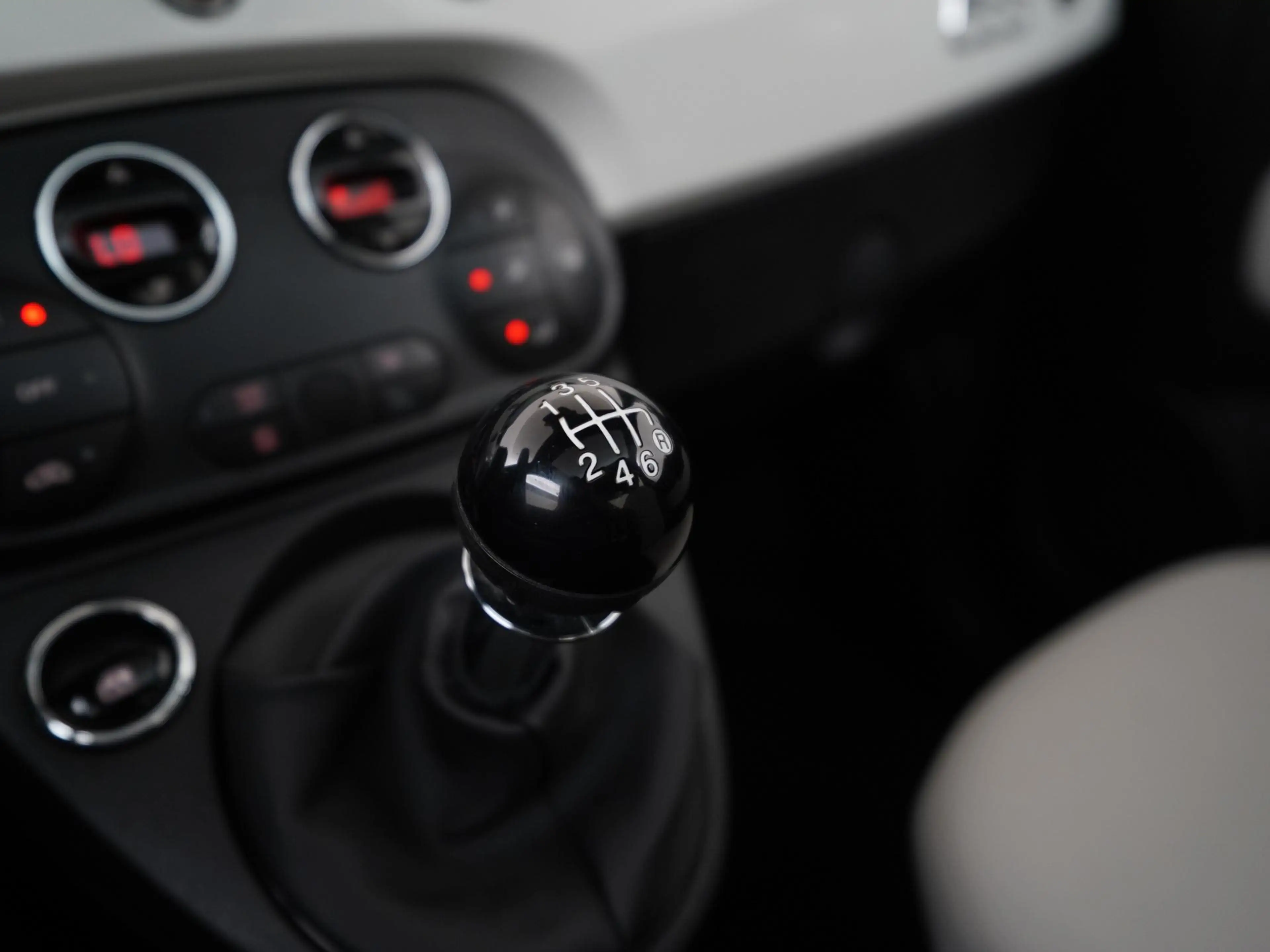 Fiat 500 1.0 Hybrid Dolcevita | Panoramadak | Navigatie | P — photo 10